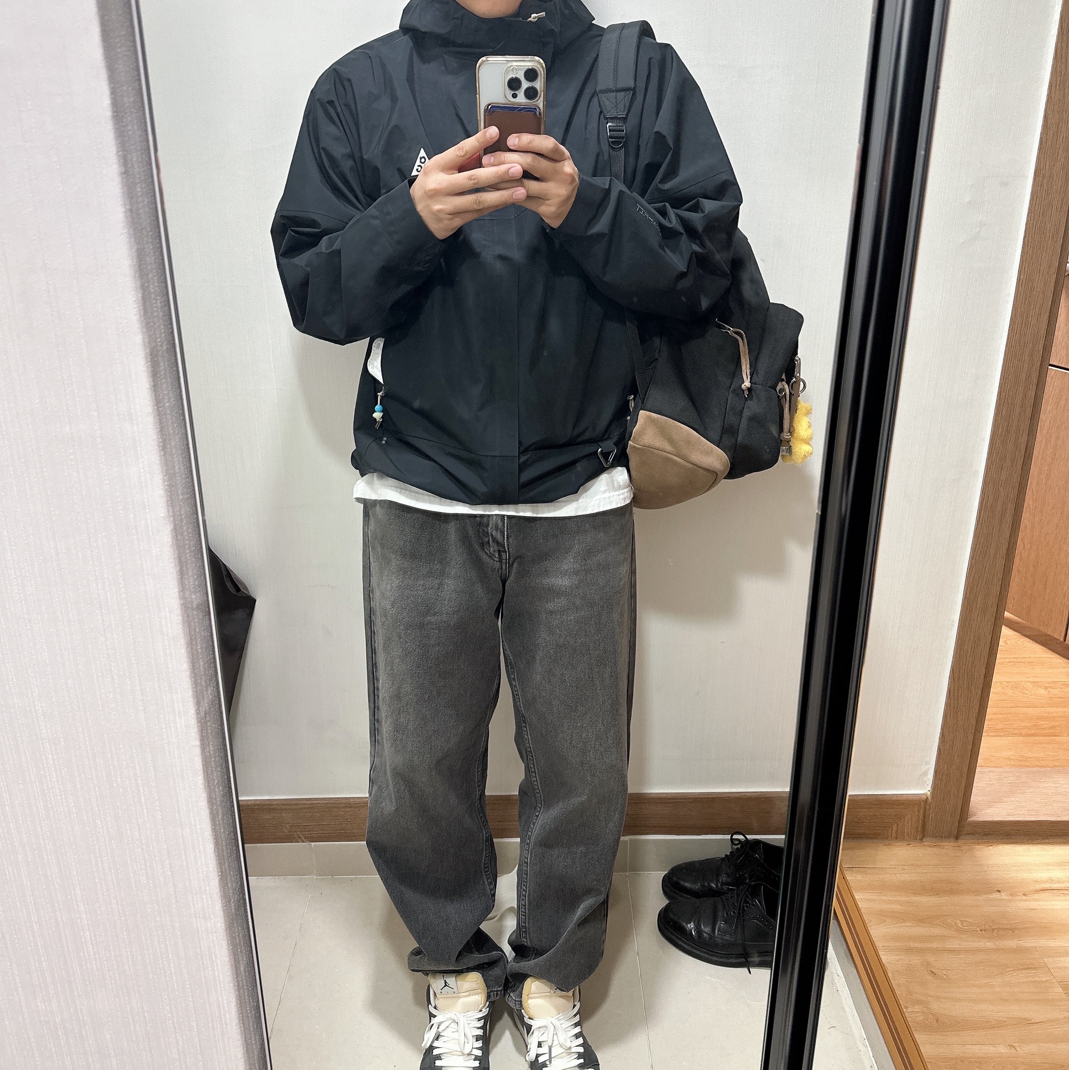 Nike ACG Storm-Fit ADV Cascade Rains Full Zip Jacket Black - Asia 착용 스타일