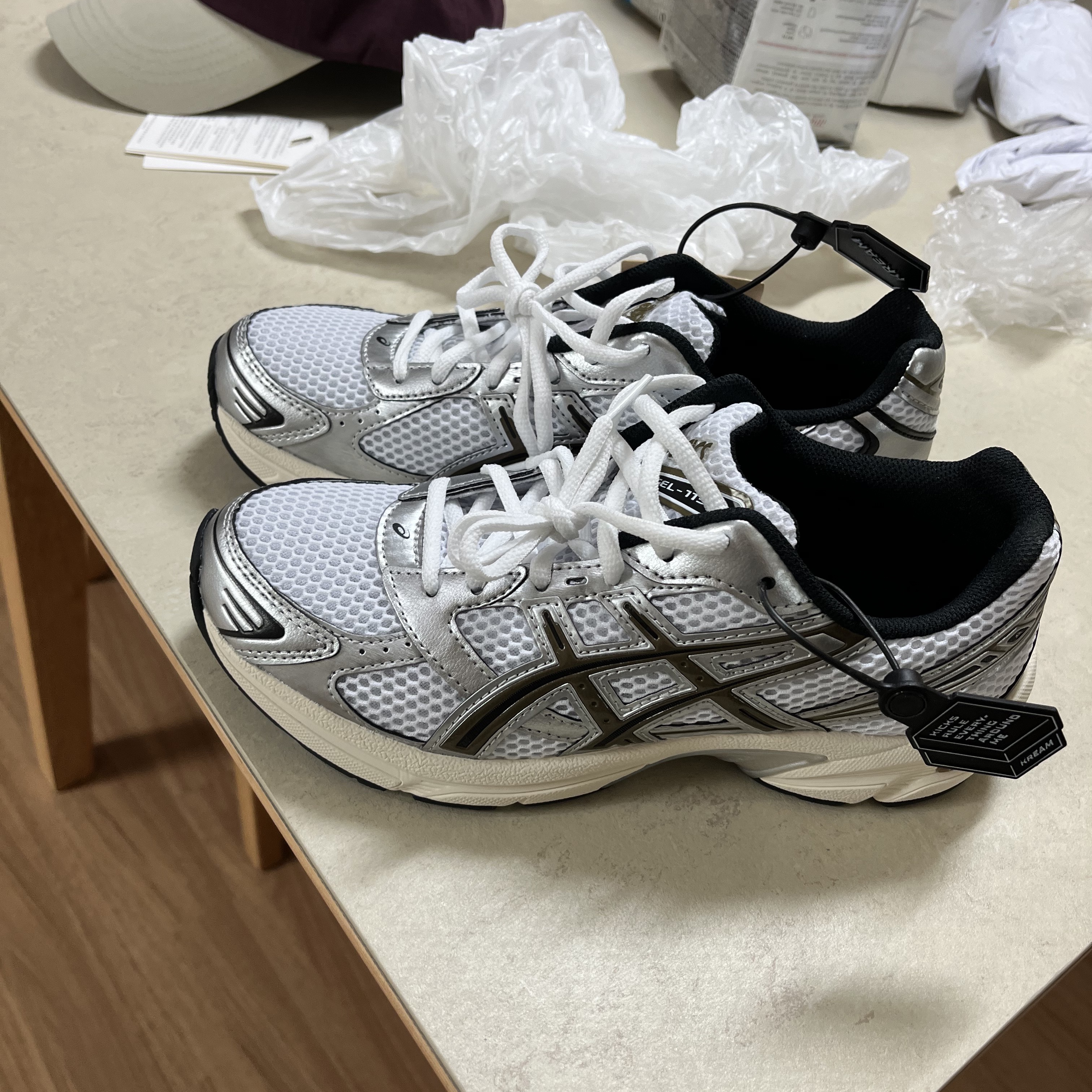 Asics Gel-1130 White Clay Canyon 착용 스타일 - 1