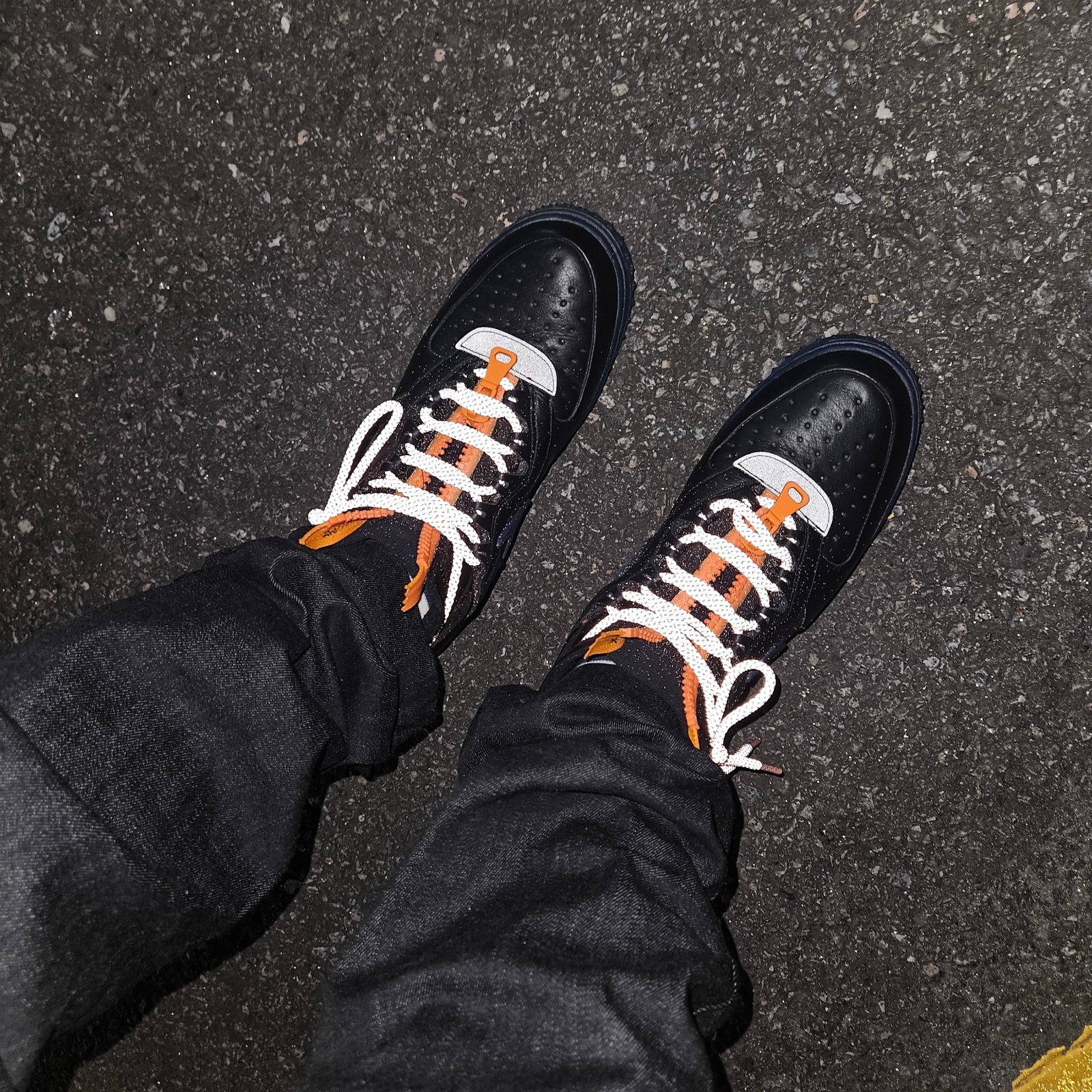 Nike Air Force 1 Winter Gore-Tex Black 착용 스타일 - 3