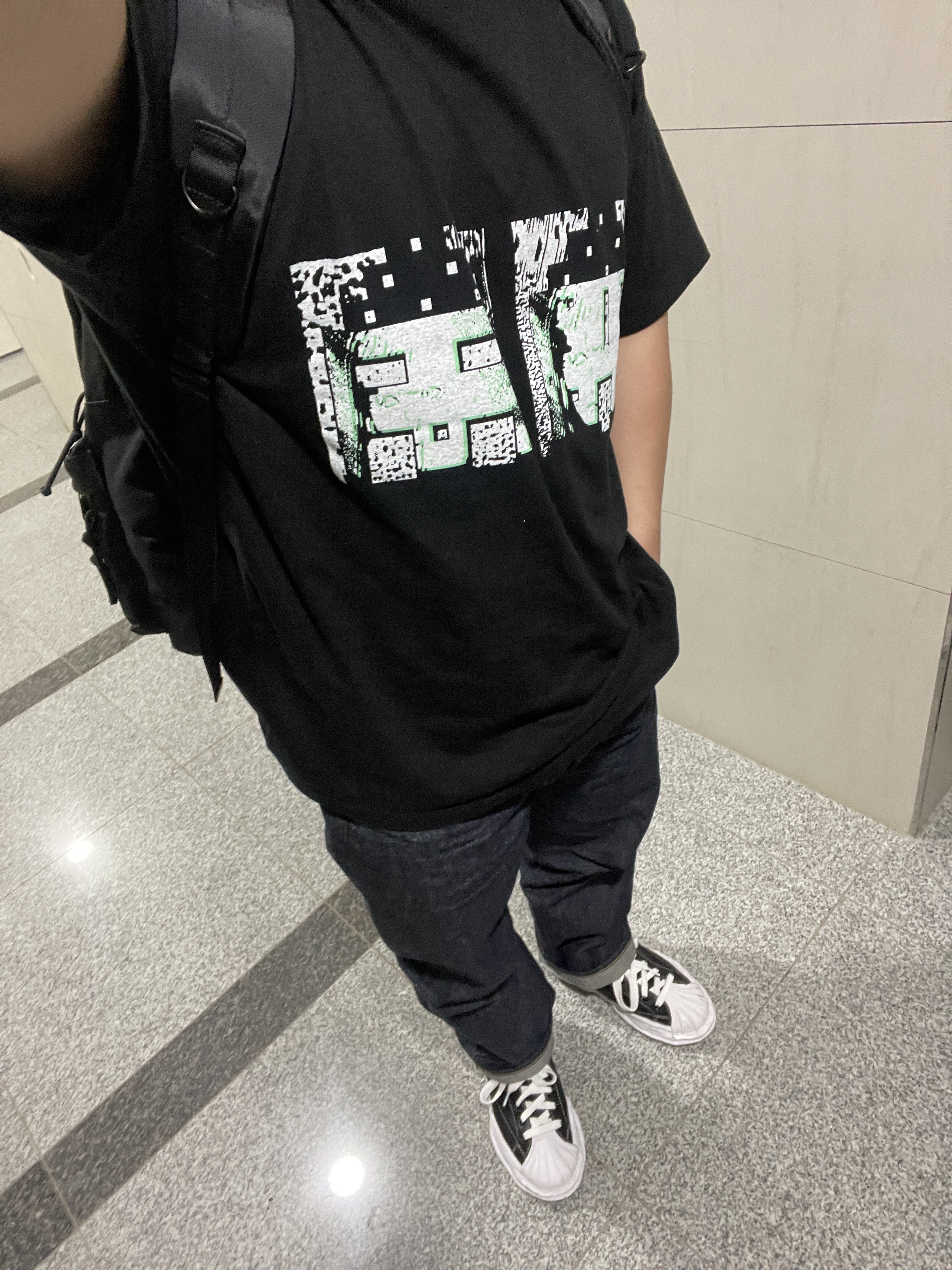 Maison Mihara Yasuhiro Blakey OG Sole Leather Low-top Sneakers Black, Cav Empt Displeased T-Shirt Black - 23FW 착용 스타일 - 1