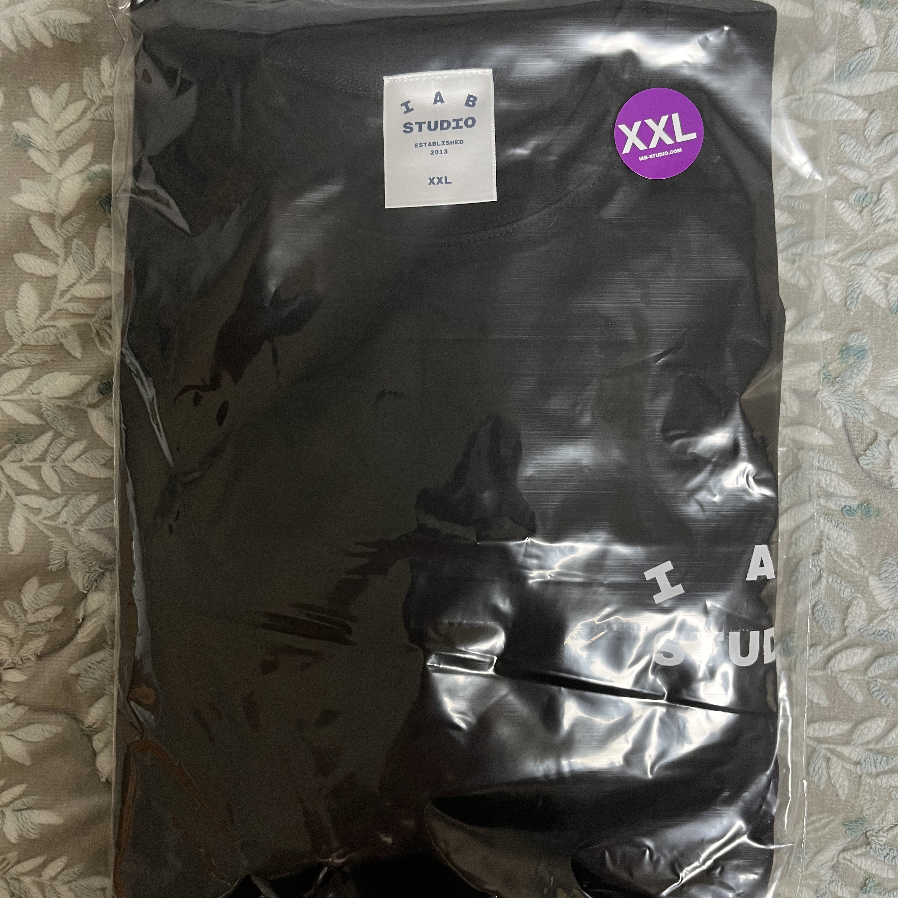 IAB Studio Long Sleeve Black - 23FW 착용 스타일