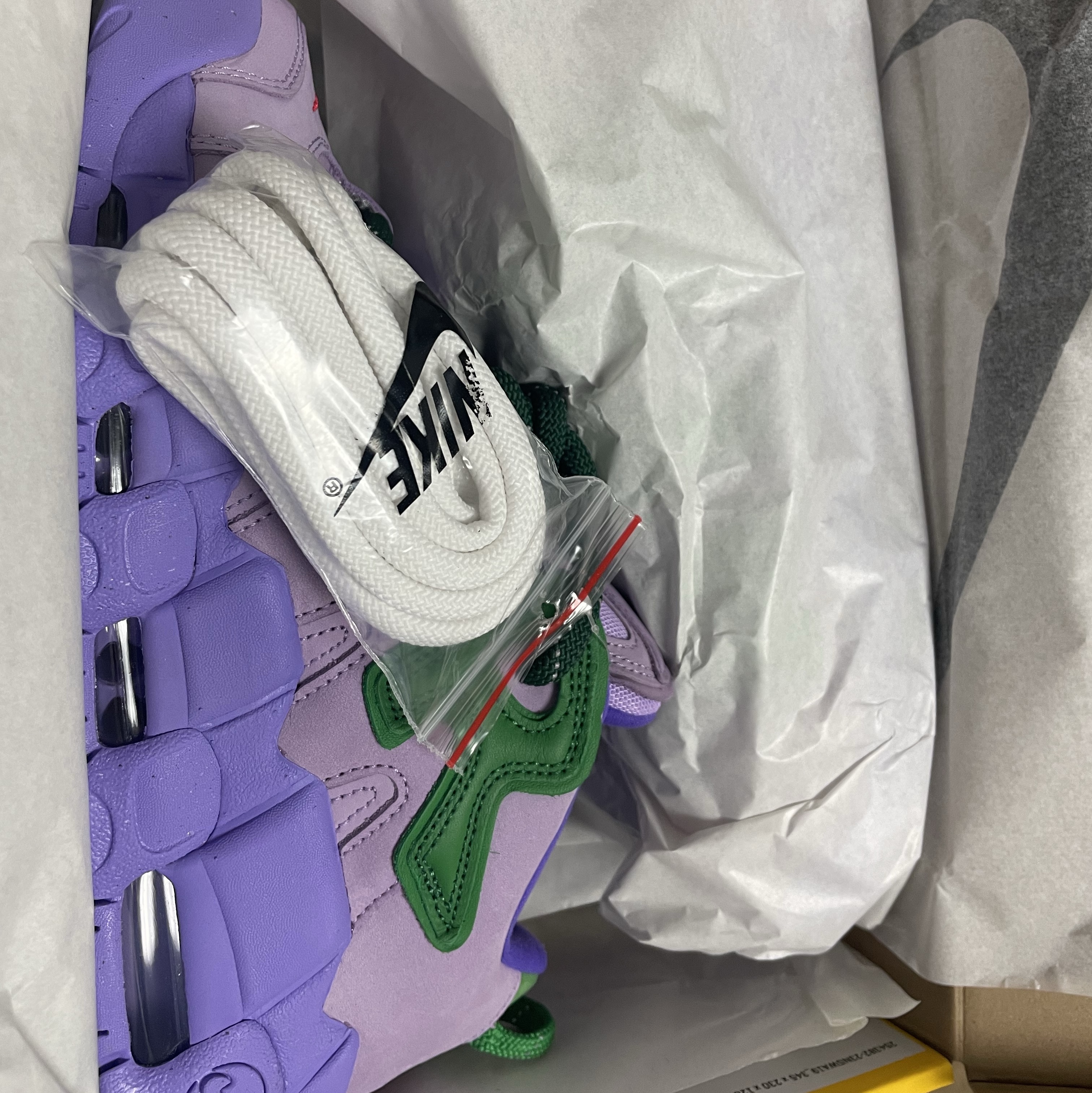 Nike x Ambush Air More Uptempo Low Lilac and Apple Green 착용 스타일