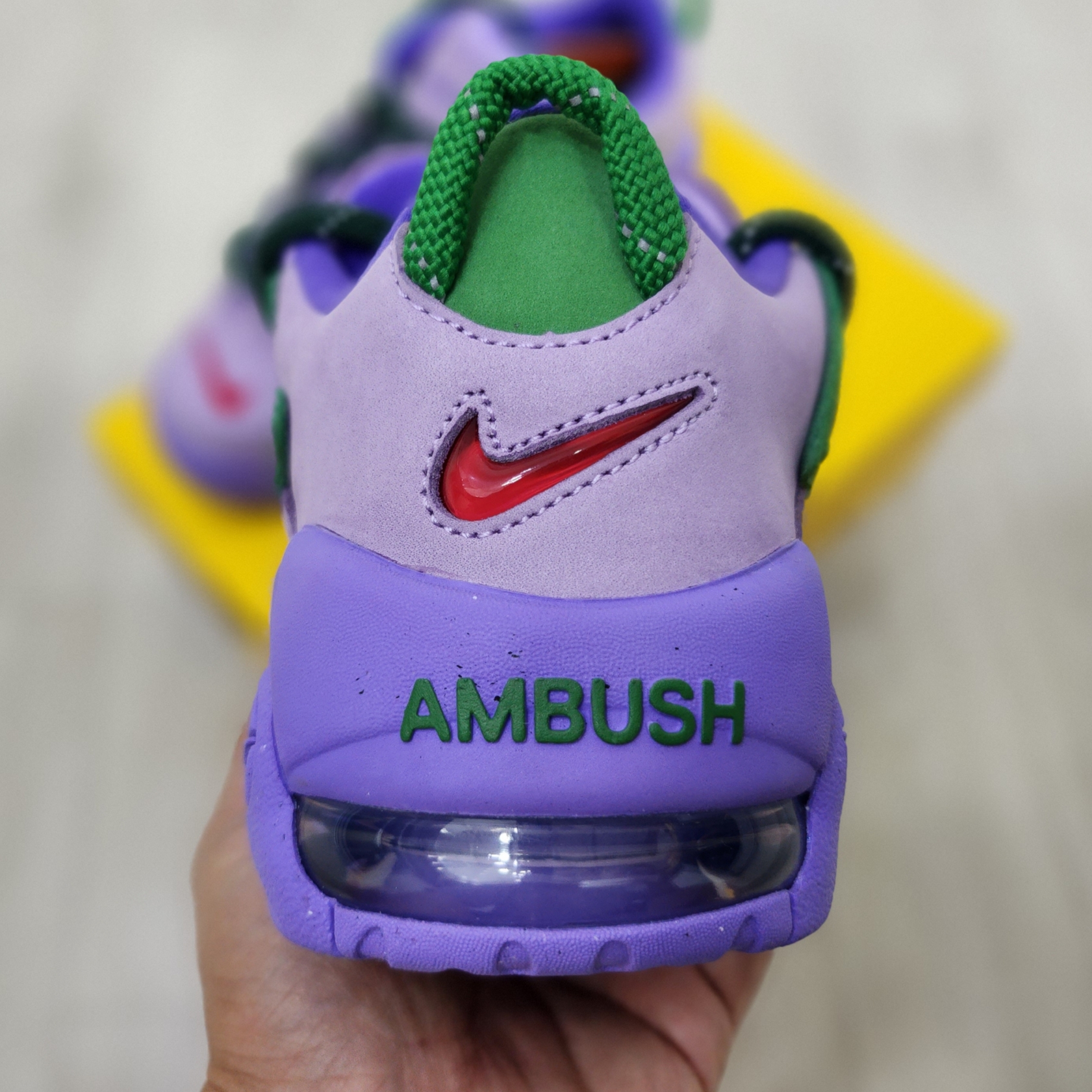 Nike x Ambush Air More Uptempo Low Lilac and Apple Green 착용 스타일 - 3