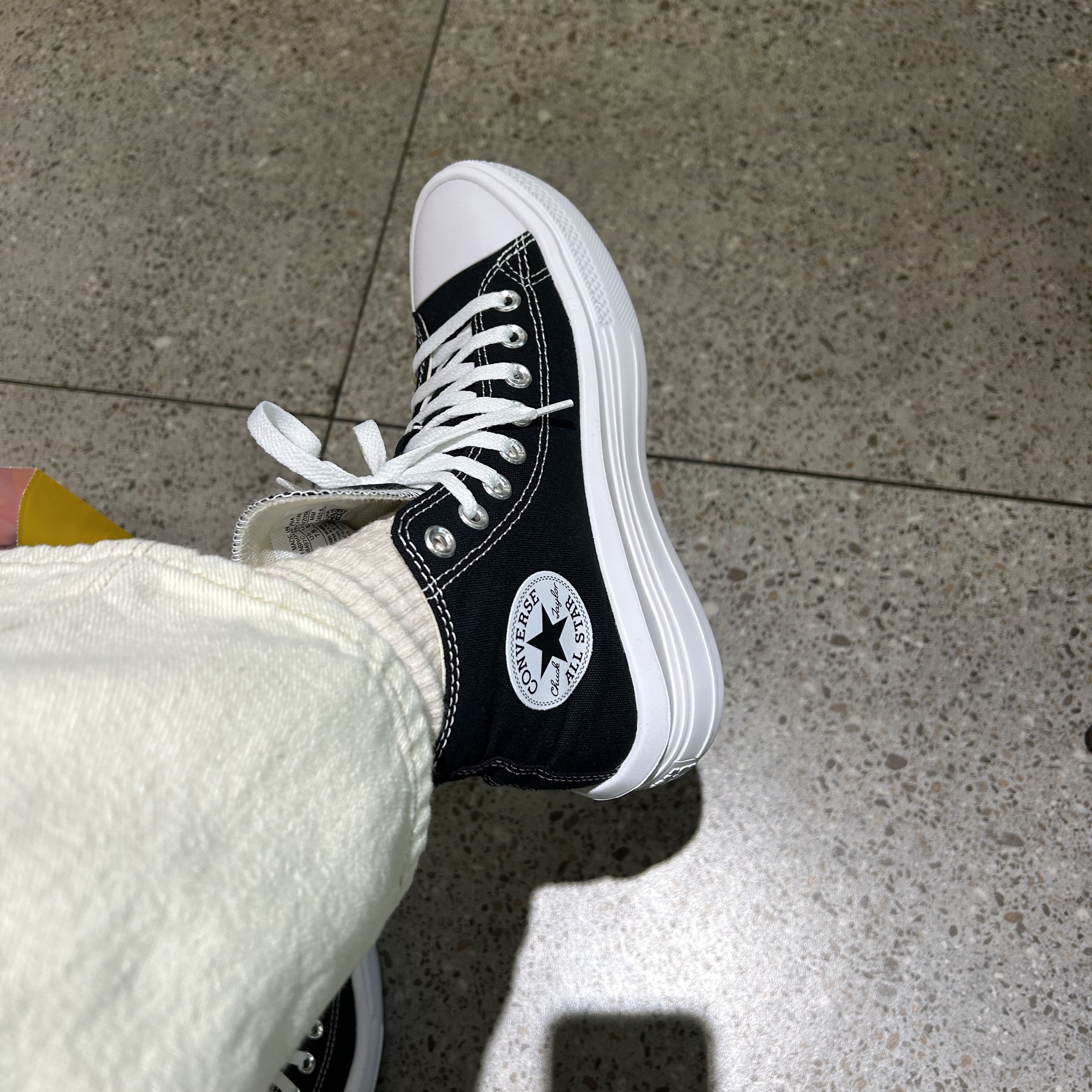 (W) Converse Chuck Taylor All Star Move High Black 착용 스타일