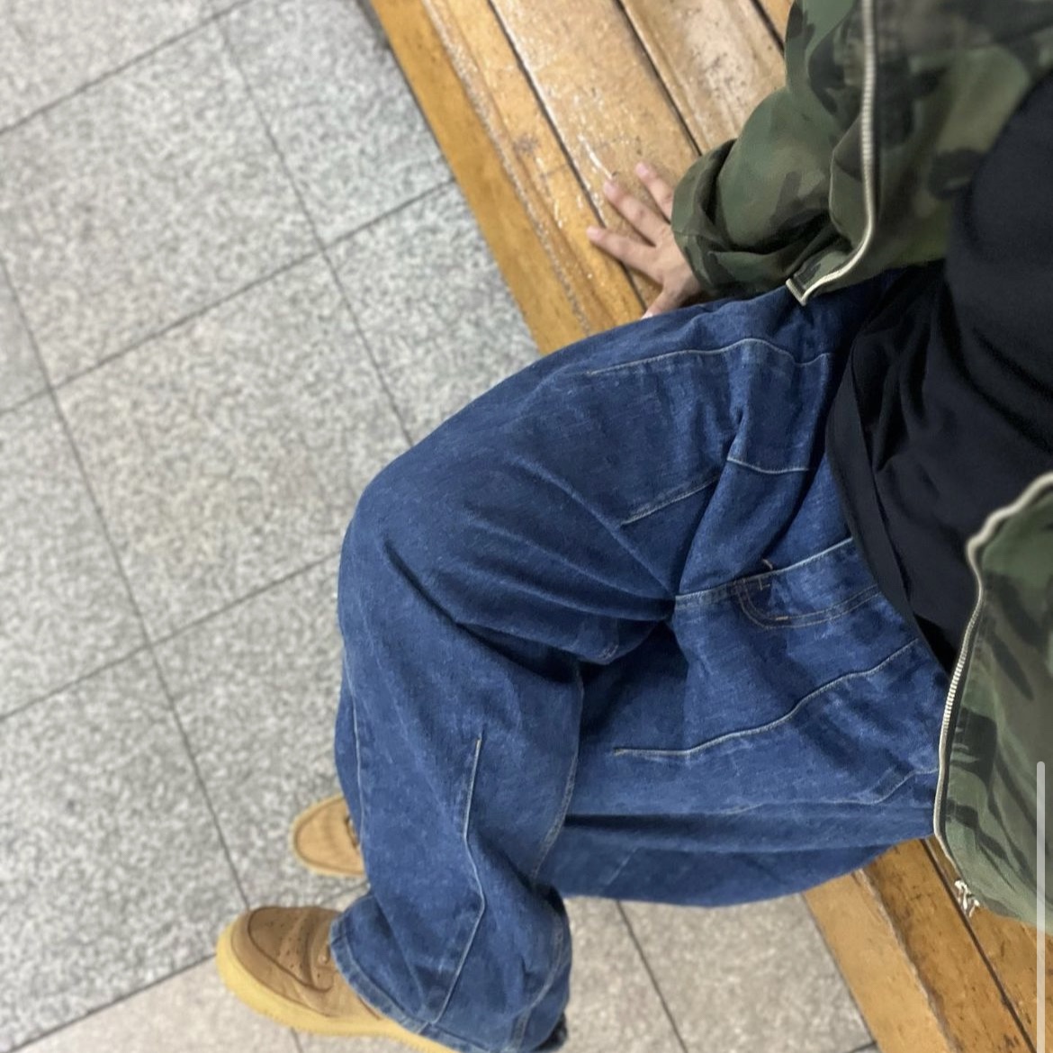 Nike Air Force 1 '07 WB Flax 착용 스타일