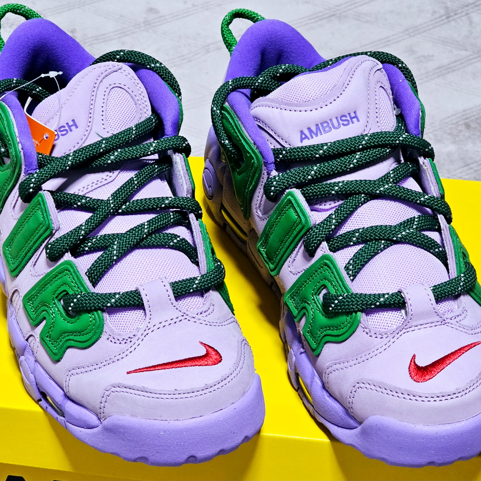 Nike x Ambush Air More Uptempo Low Lilac and Apple Green 착용 스타일