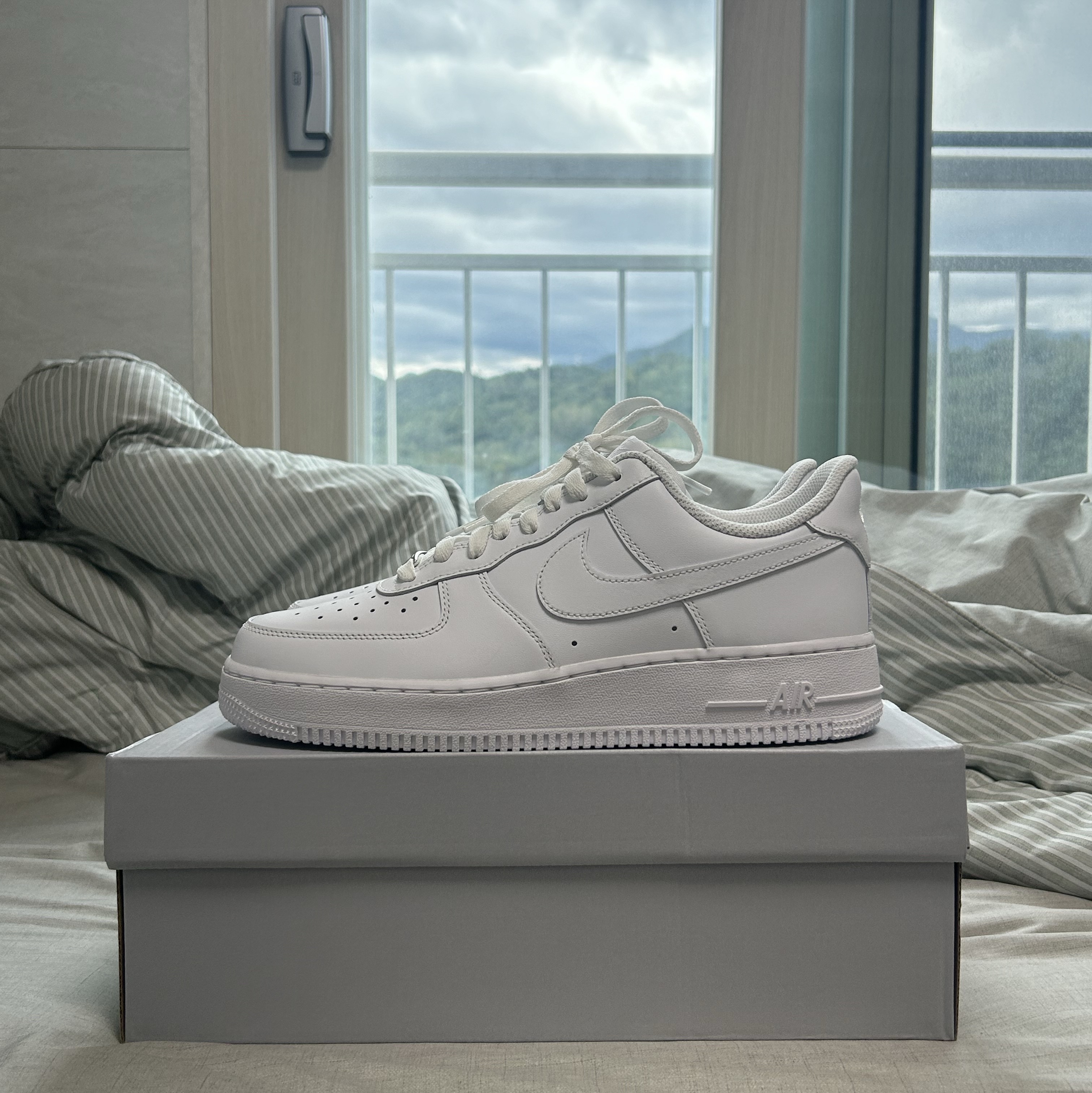 Nike Air Force 1 '07 Low White 착용 스타일 - 2