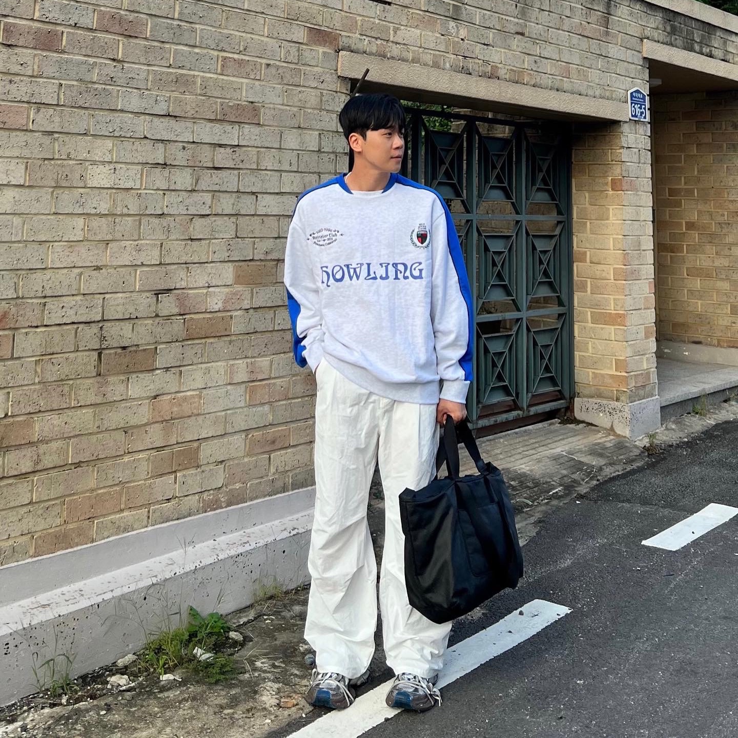 Balenciaga 3XL Sneakers Worn Out Grey White Blue 착용 스타일 - 3