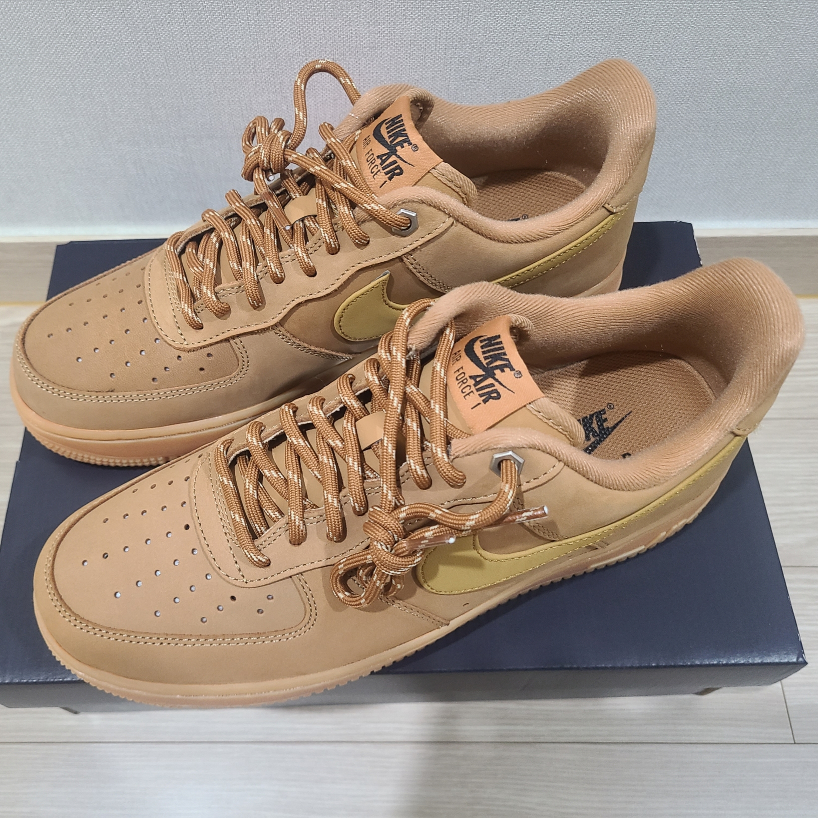 Nike Air Force 1 '07 WB Flax 착용 스타일