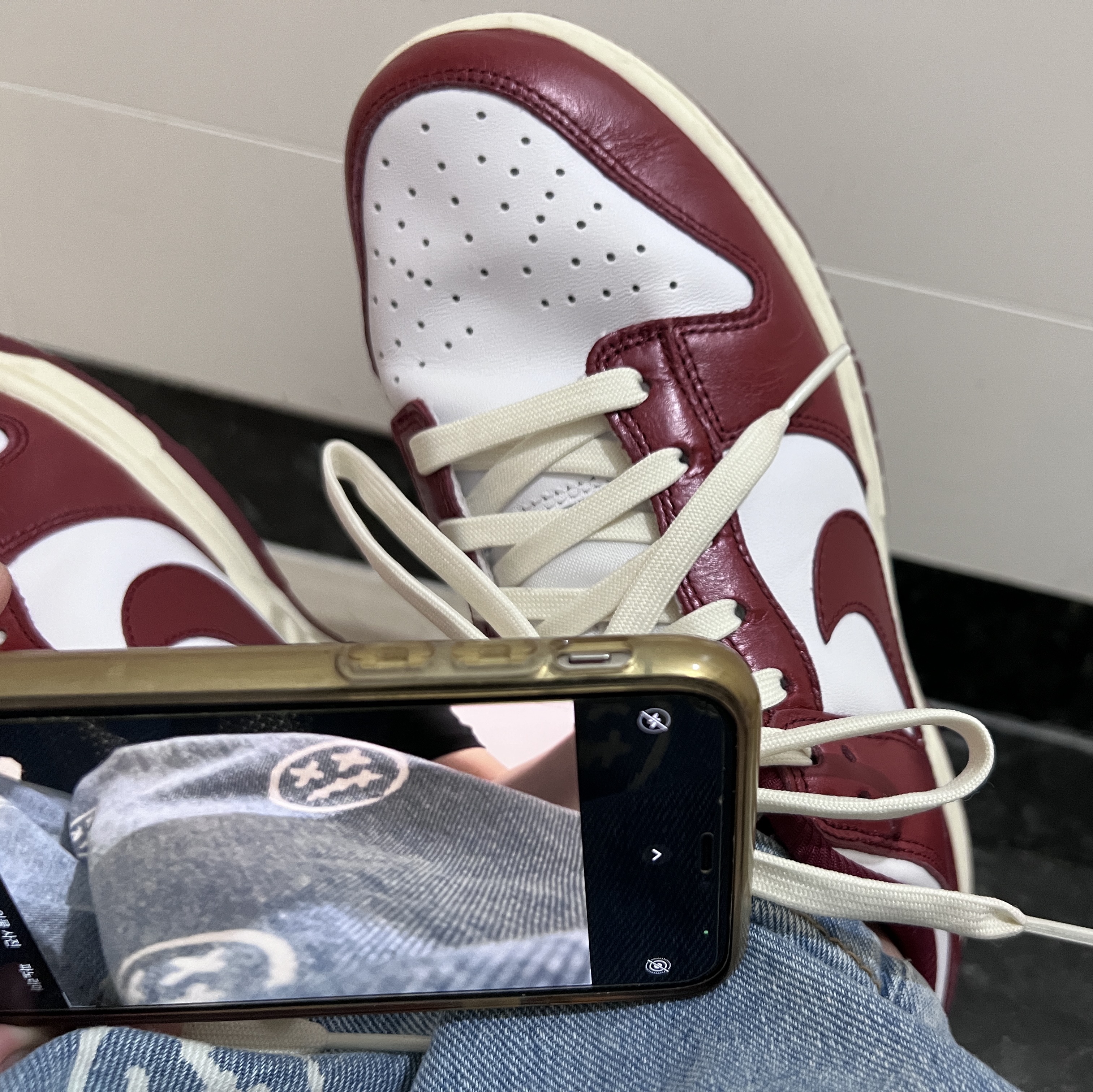 (W) Nike Dunk Low Retro PRM Team Red and White 착용 스타일