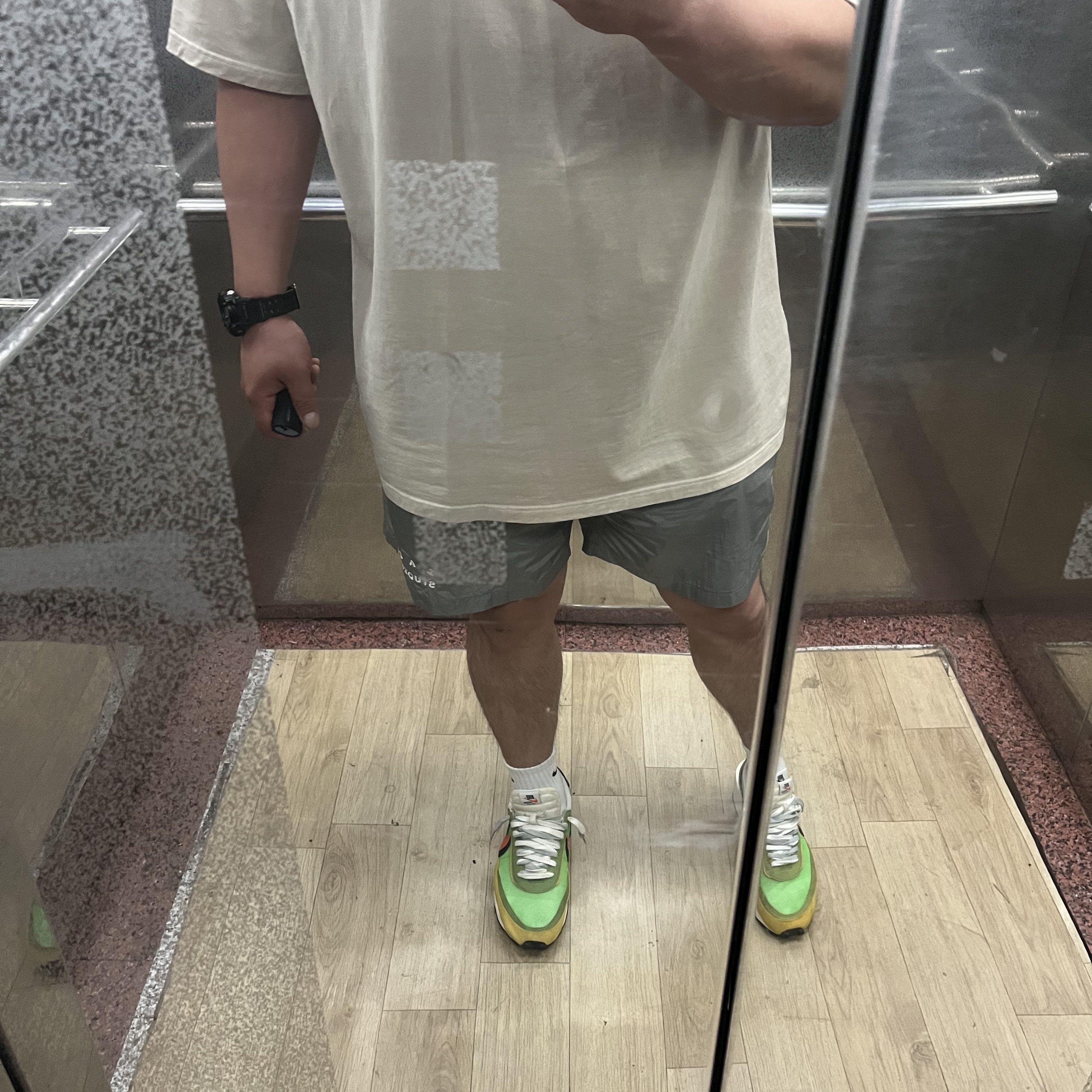 Nike x Sacai LDWaffle Green Multi 착용 스타일