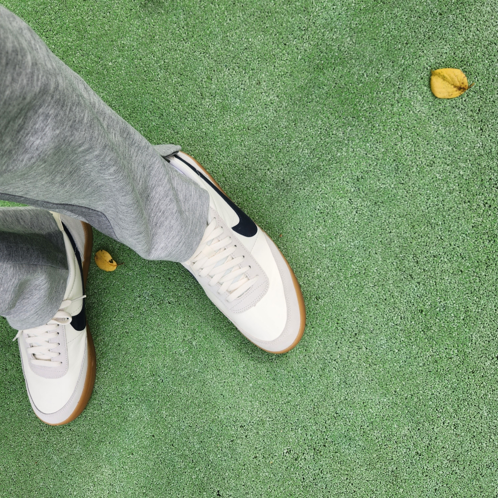 Nike x J.Crew Killshot 2 Sail Midnight Navy 착용 스타일 - 3