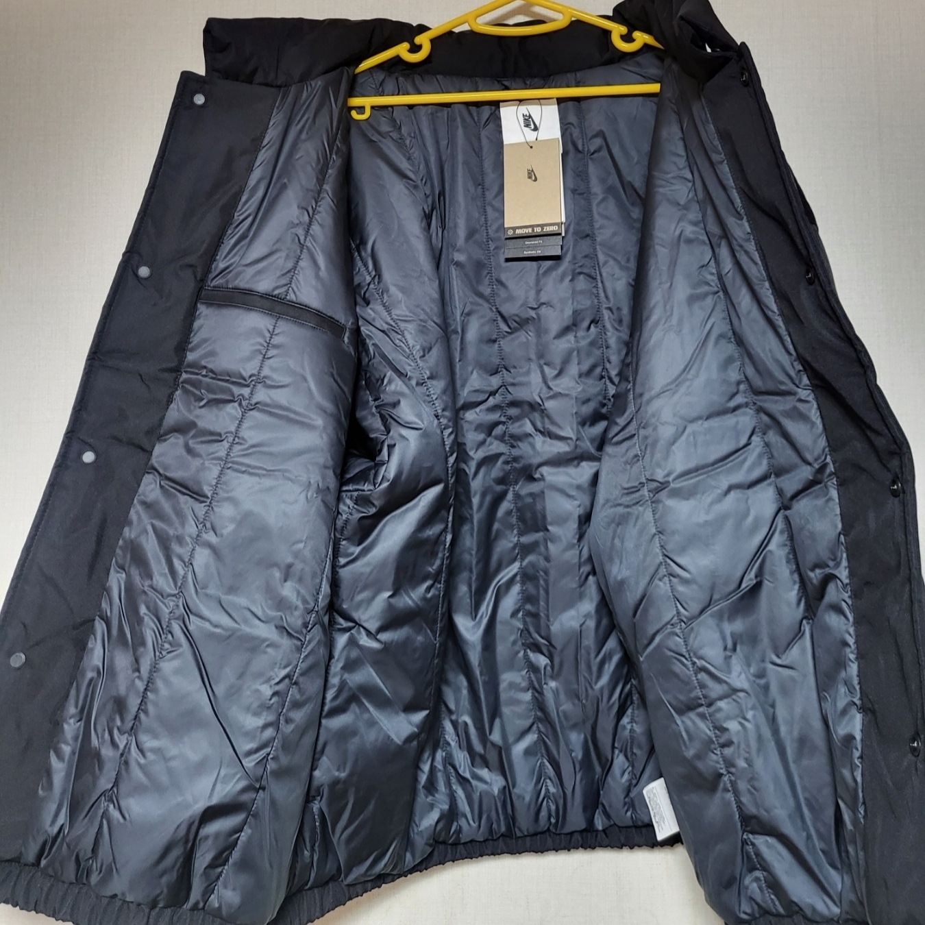 Nike x Stussy NRG Washed Fleece Crewneck Black (DO5310-010) 착용 스타일 - 3