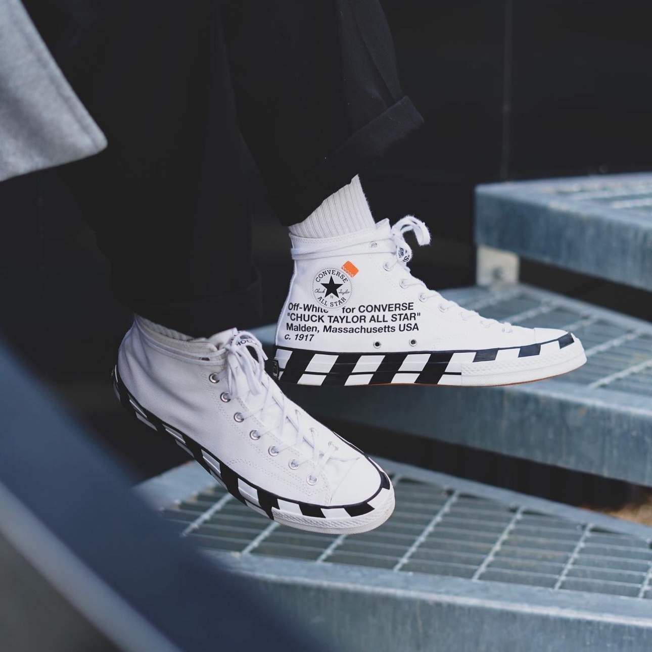 Converse x Off-White Chuck 70 High V2 2021 착용 스타일 - 1