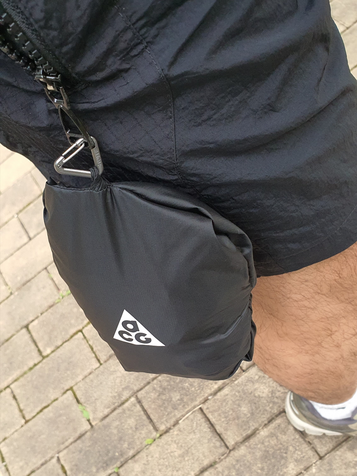 Nike ACG Cinder Cone Windproof Jacket Black Anthracite - Asia, Jordan Jumpman Washed Bucket Hat Black 착용 스타일 - 2
