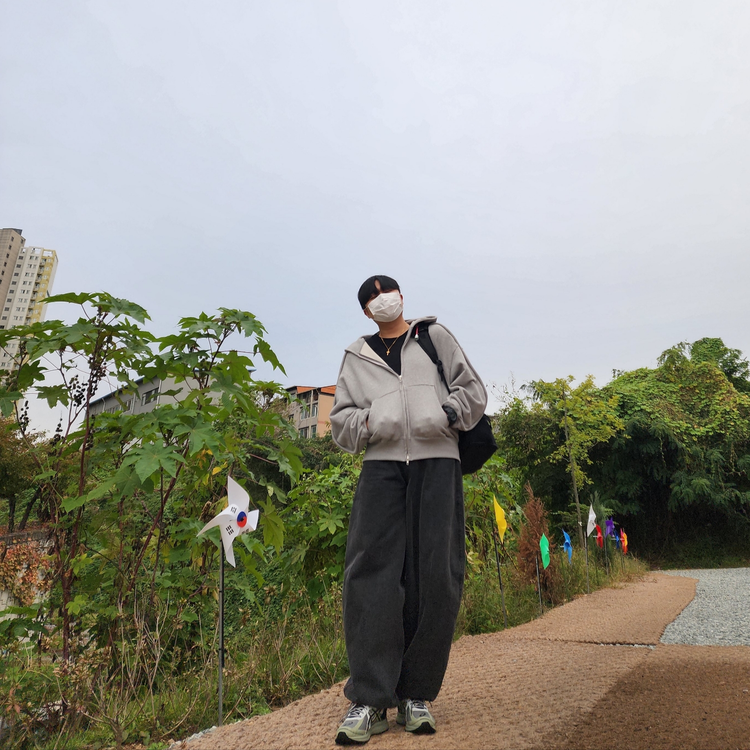 Asics Jog 100 S Sheet Rock - 2E Wide, Casio G-Shock x Supreme x The North Face DW-6900 Black 착용 스타일 - 1