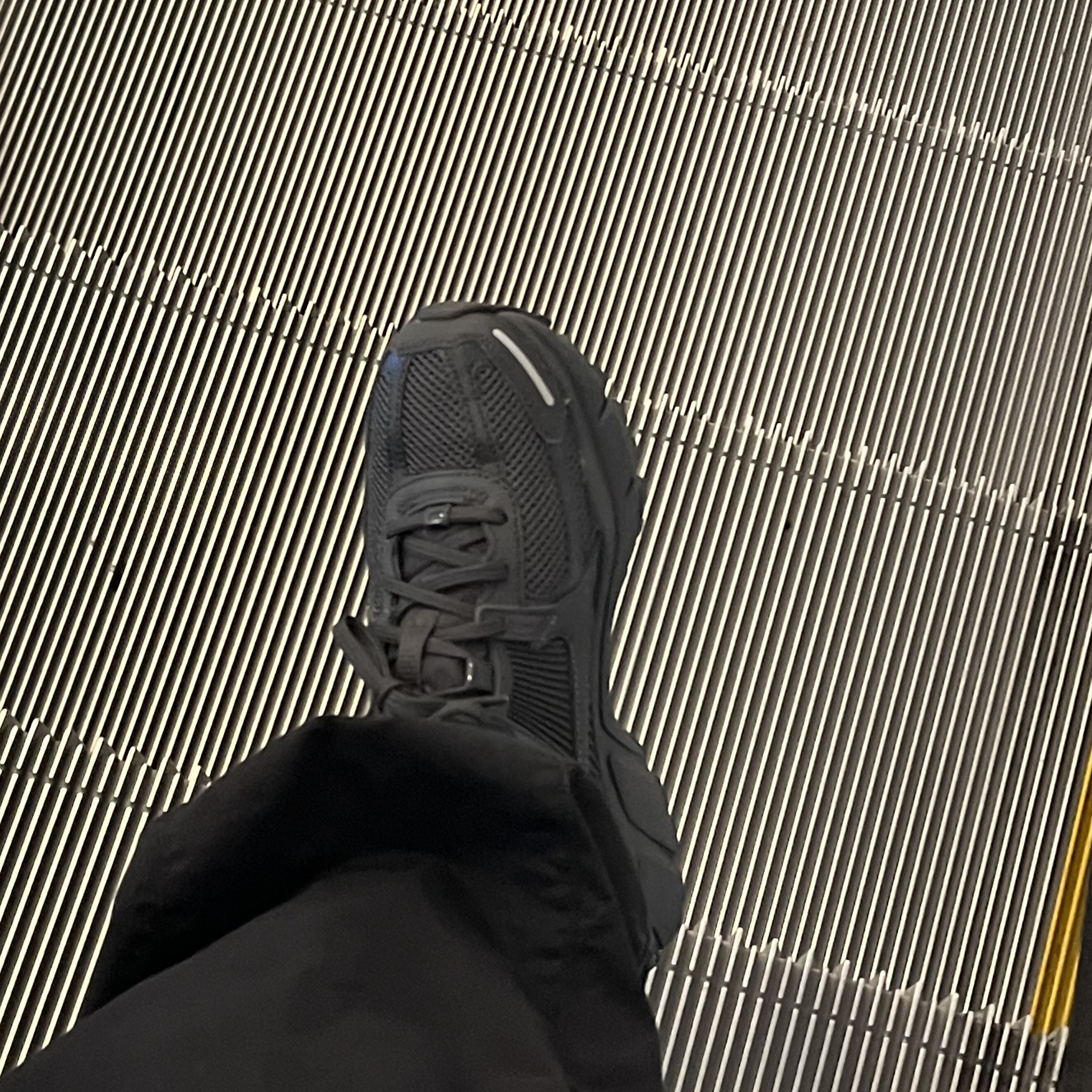 Nike Zoom Vomero 5 SP Anthracite 2023 착용 스타일