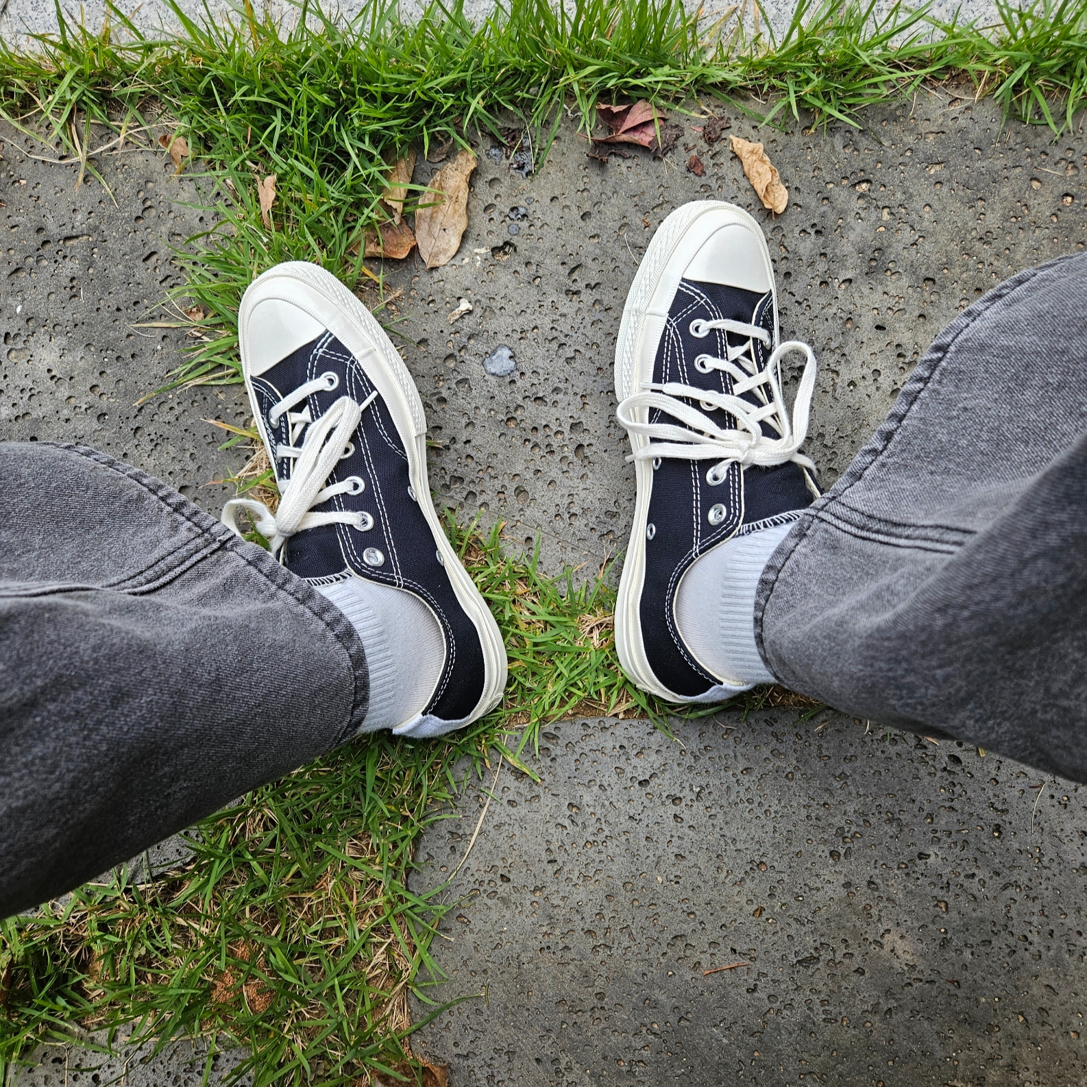 Converse x Play Comme des Garcons Chuck 70 Ox Black 착용 스타일