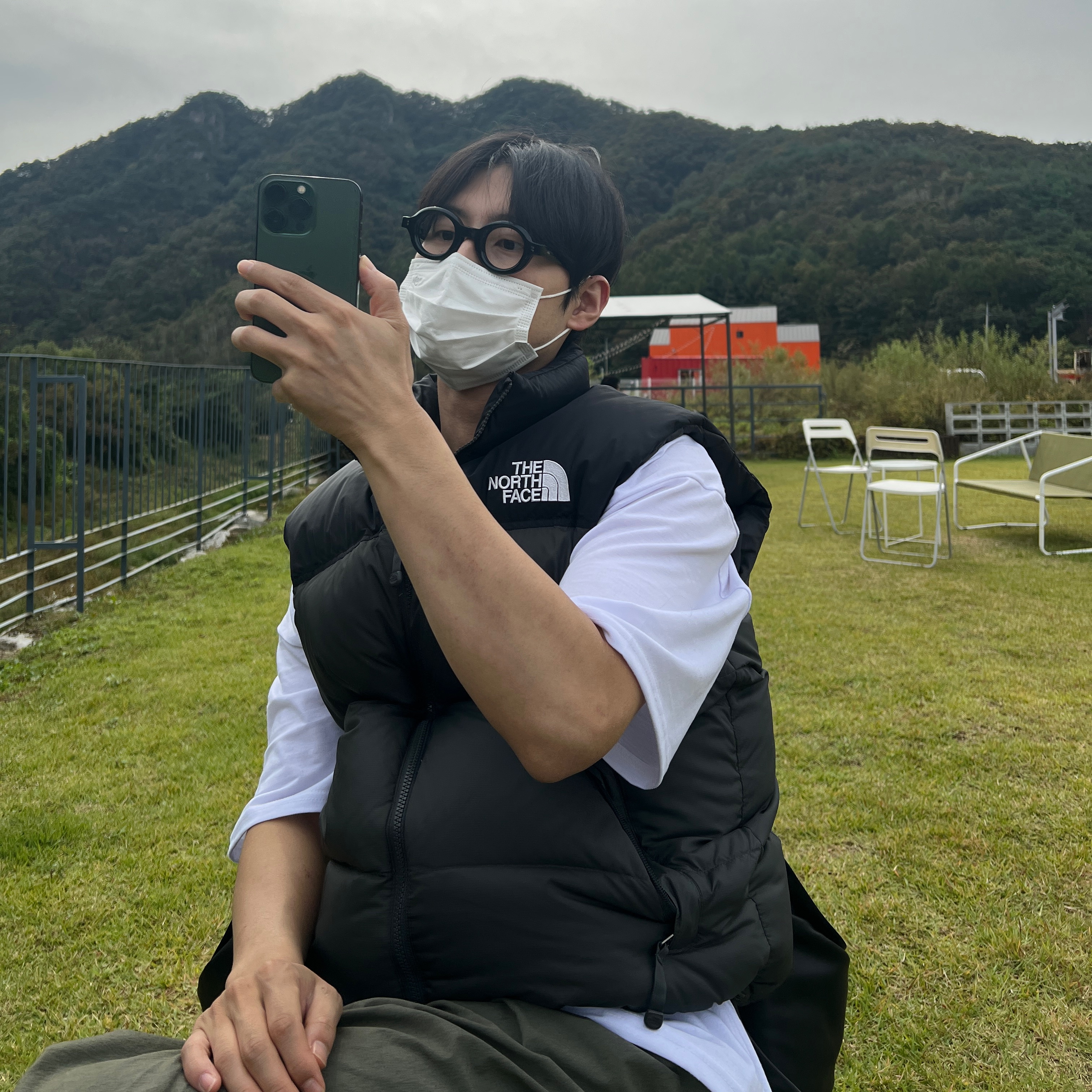 Effector Liquid Black, The North Face 1996 Retro Nuptse Vest Black 착용 스타일