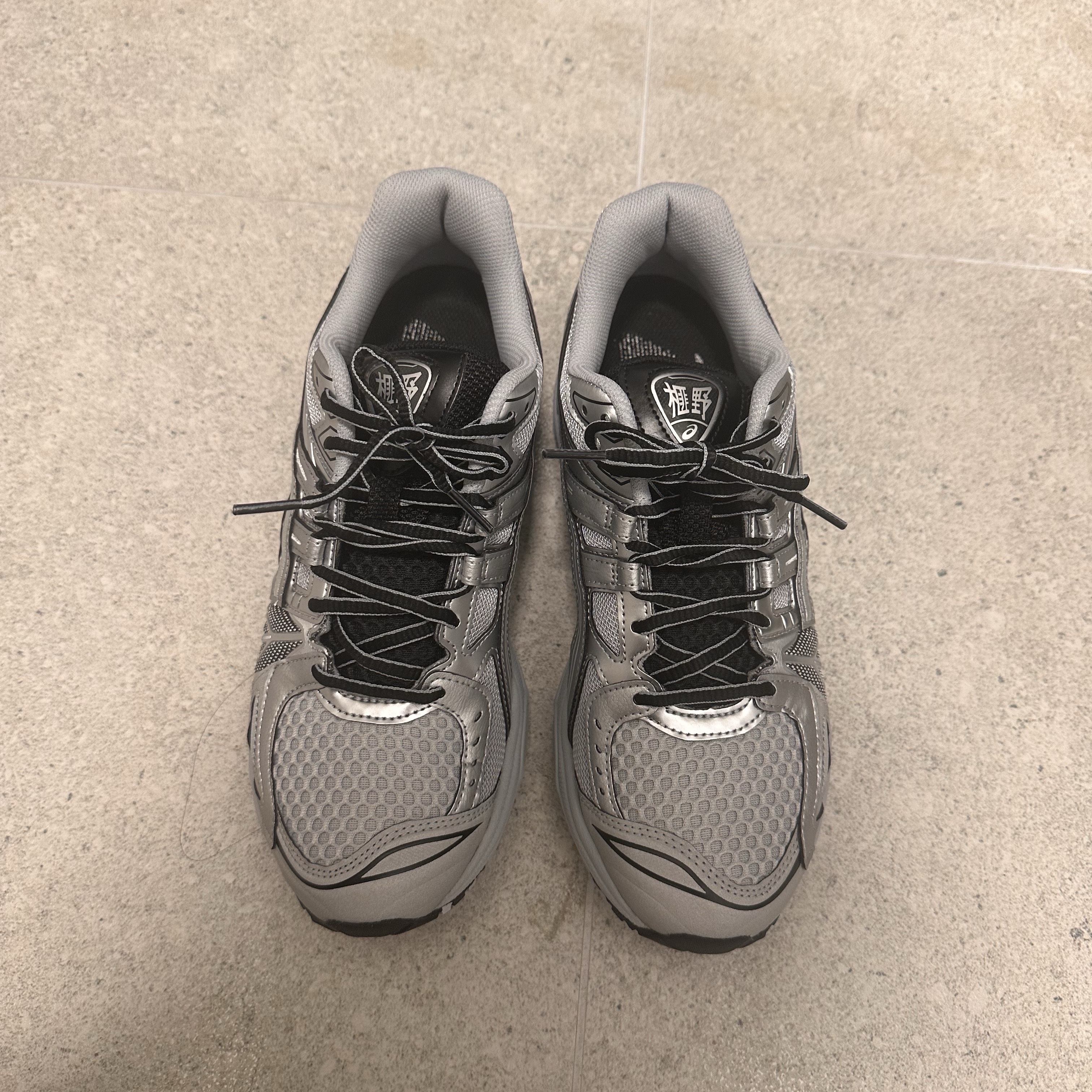Asics Gel-Kayano Legacy Pure Silver 착용 스타일 - 2