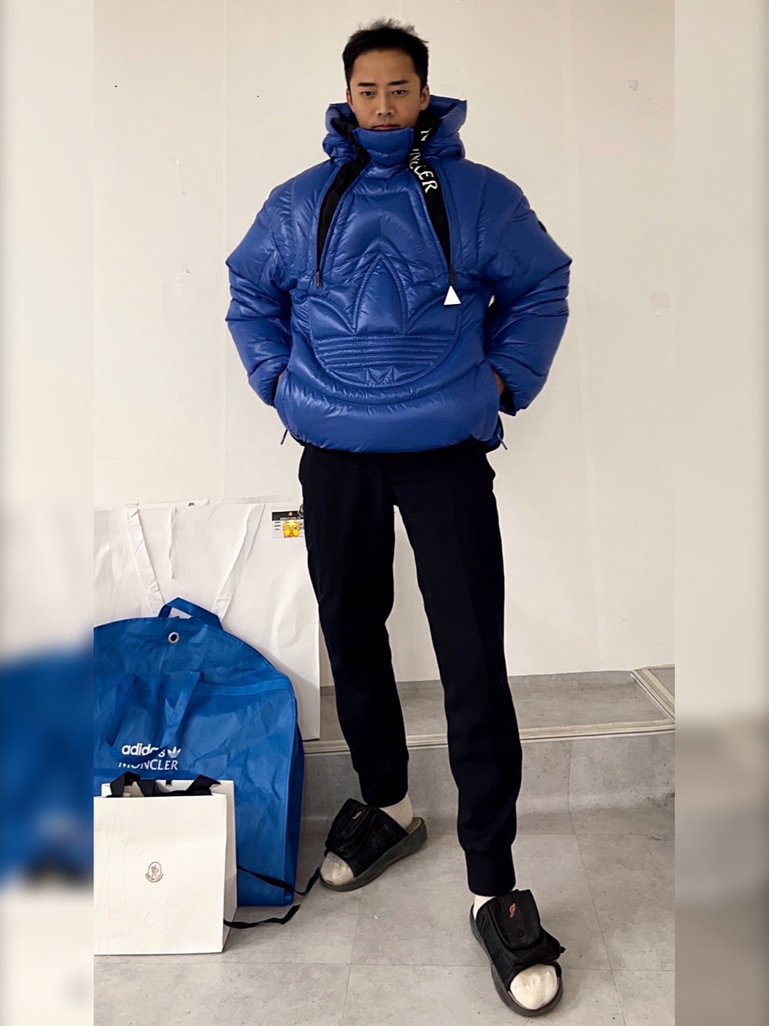 Jordan x SoleFly LS Slide SP Black and Sport Red, Moncler x Adidas Chambery Short Down Jacket Blue - 23FW 착용 스타일 - 2