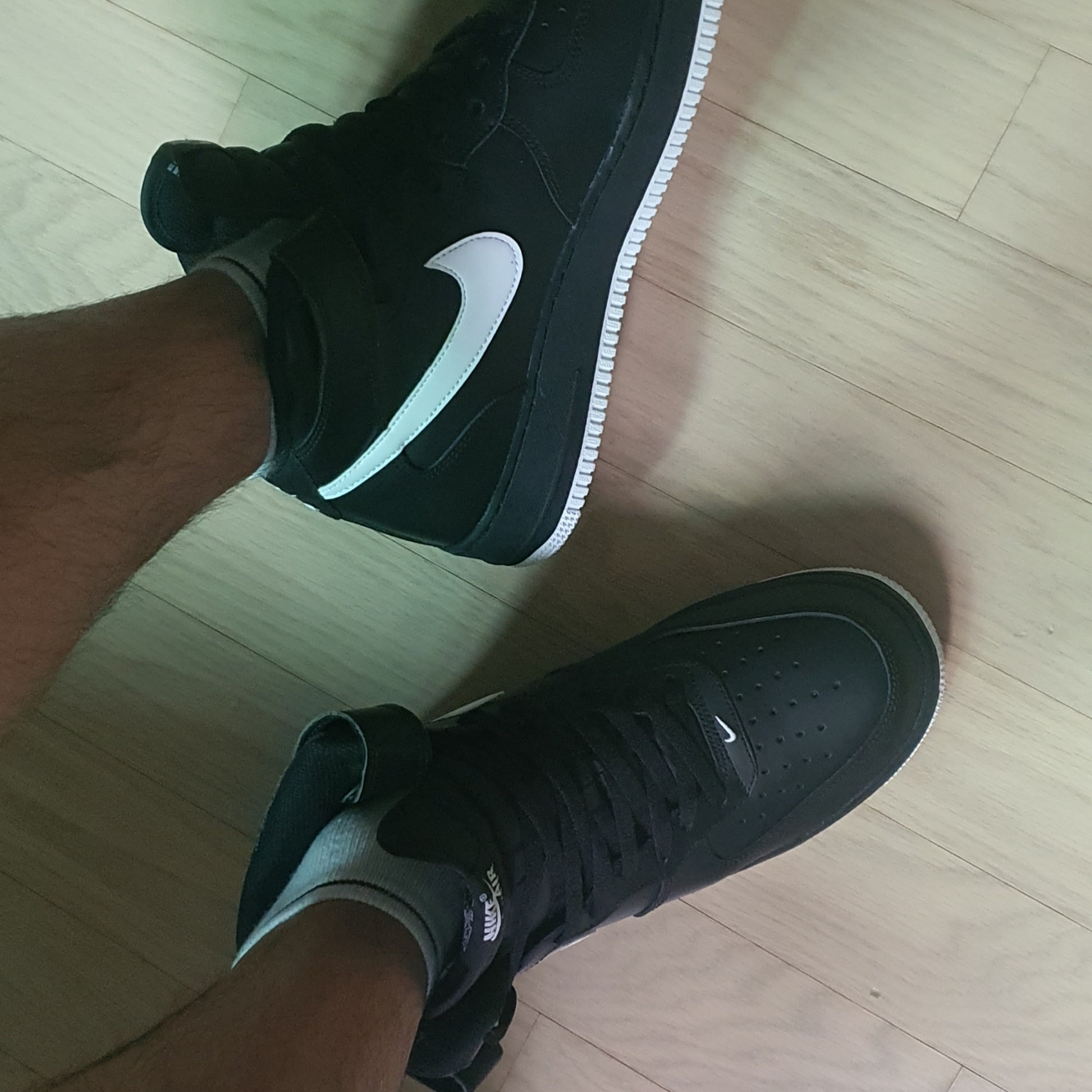 Nike Air Force 1 Mid '07 Black White 착용 스타일 - 2
