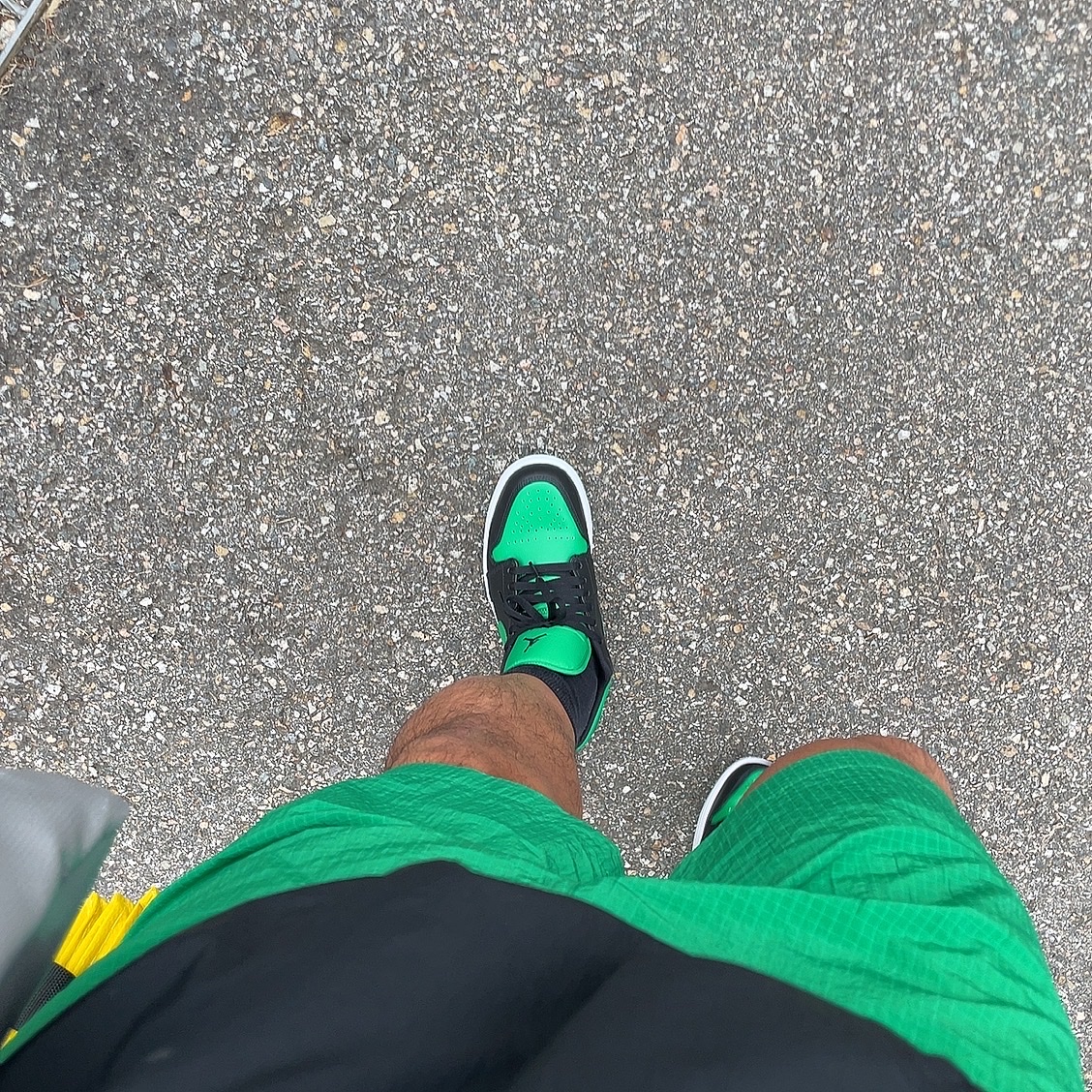 Jordan 1 Low Lucky Green 착용 스타일 - 4