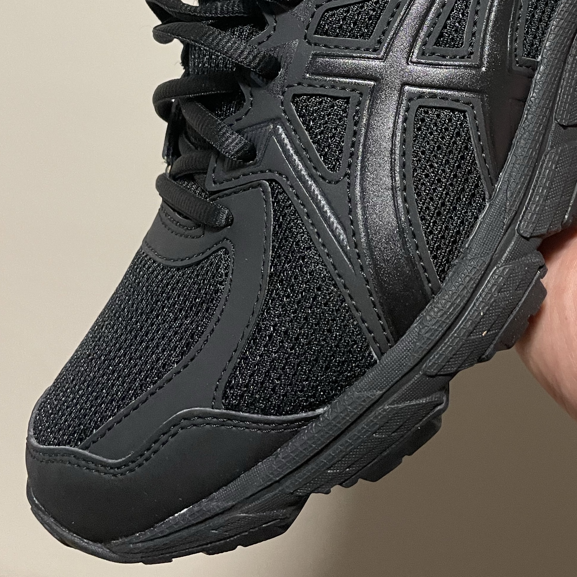 (W) Asics Jog 100 T Black - 2E Extra Wide 착용 스타일