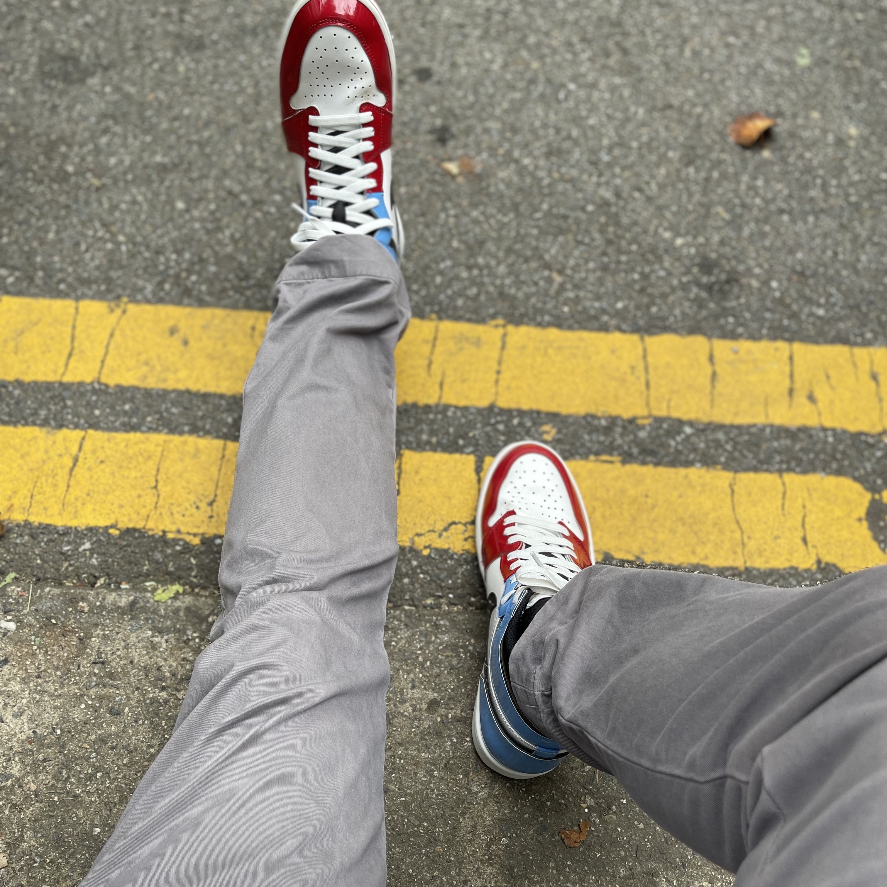 Jordan 1 Retro High Fearless UNC Chicago 착용 스타일 - 1