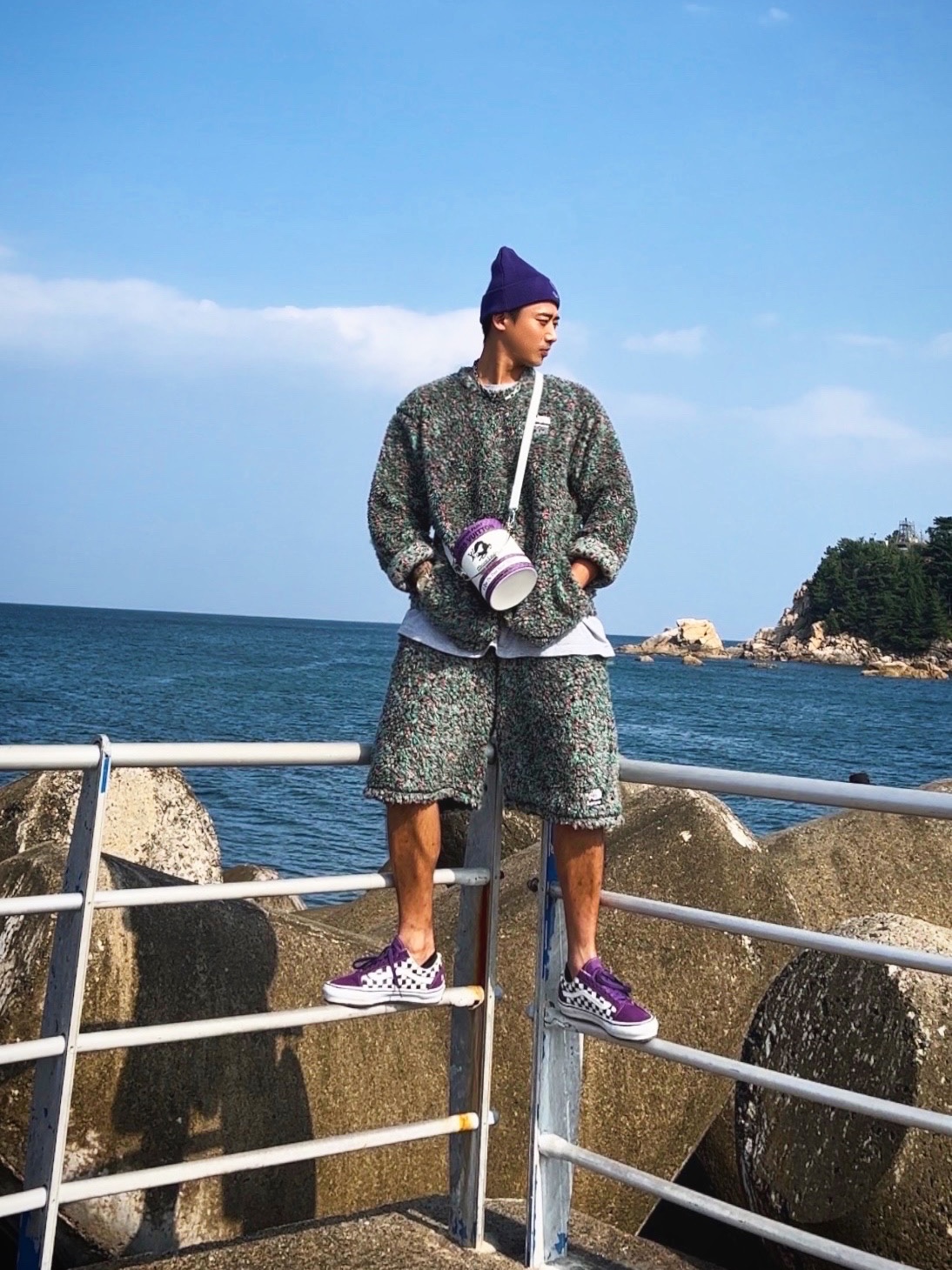 Supreme New Era Swarovski S Logo Beanie Purple - 21SS, Vans x Supreme x Swarovski Old Skool Purple 착용 스타일 - 1