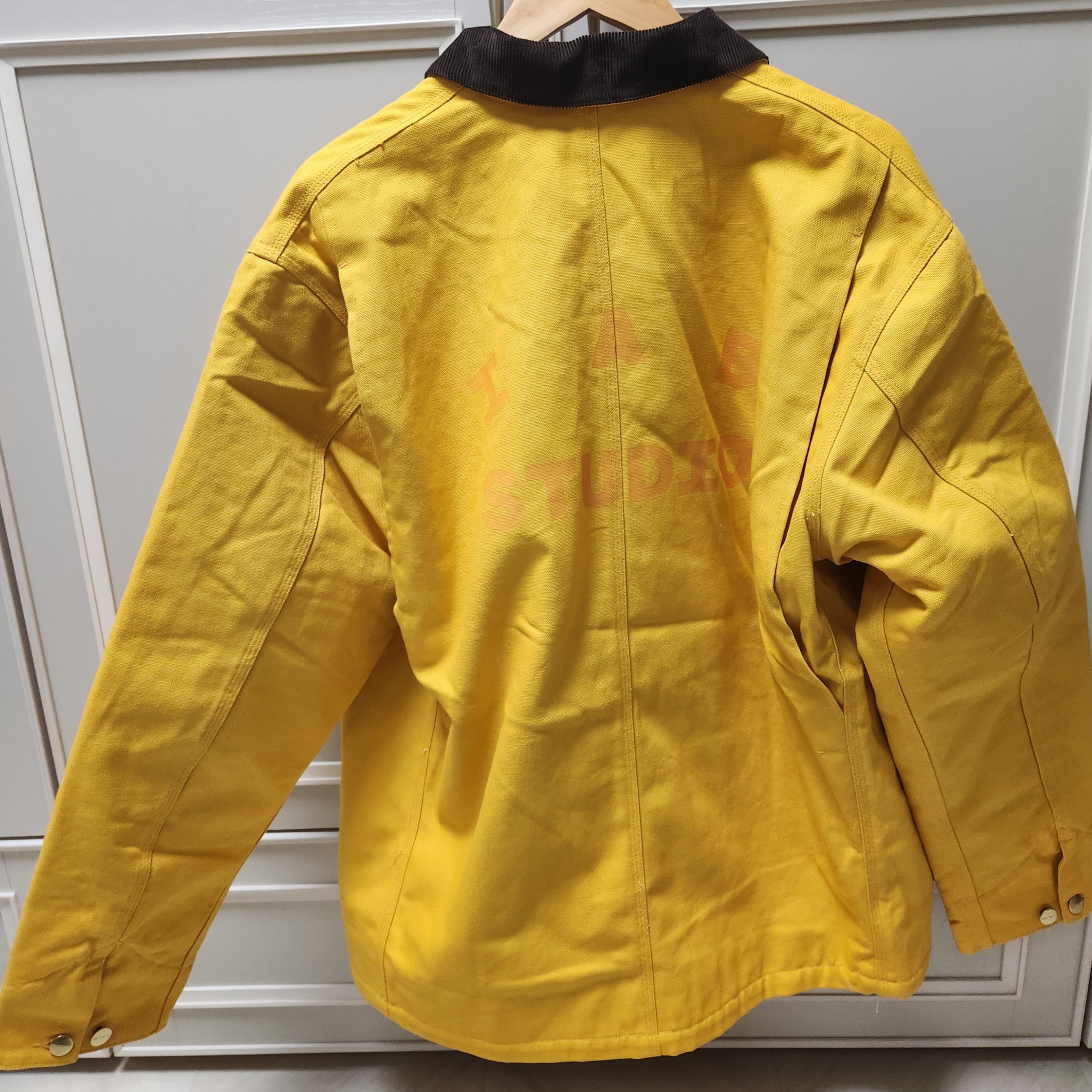 Supreme Coated Cordura Camp Cap Black - 22SS, Carhartt WIP x IAB Studio OG Chore Coat Yellow 착용 스타일 - 7
