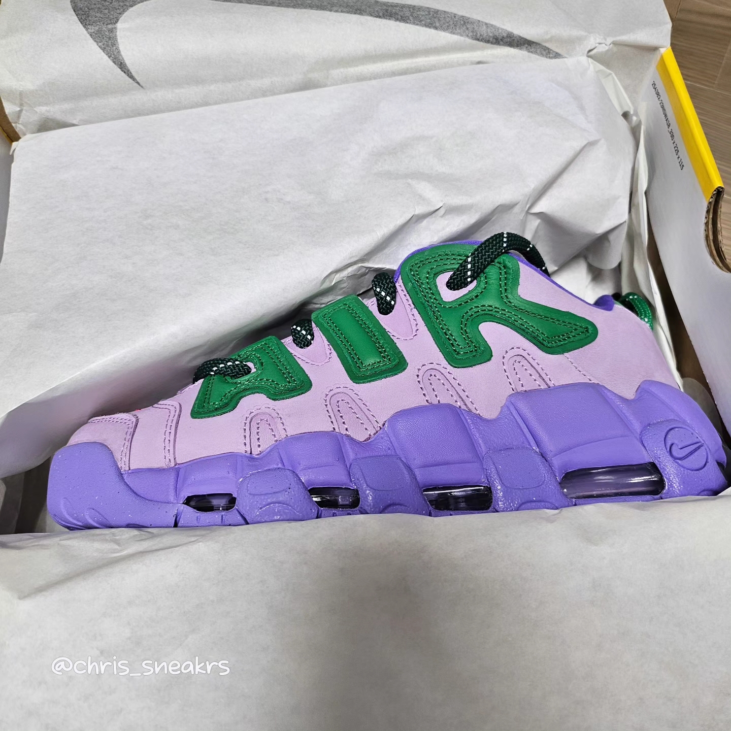 Nike x Ambush Air More Uptempo Low Lilac and Apple Green 착용 스타일 - 6