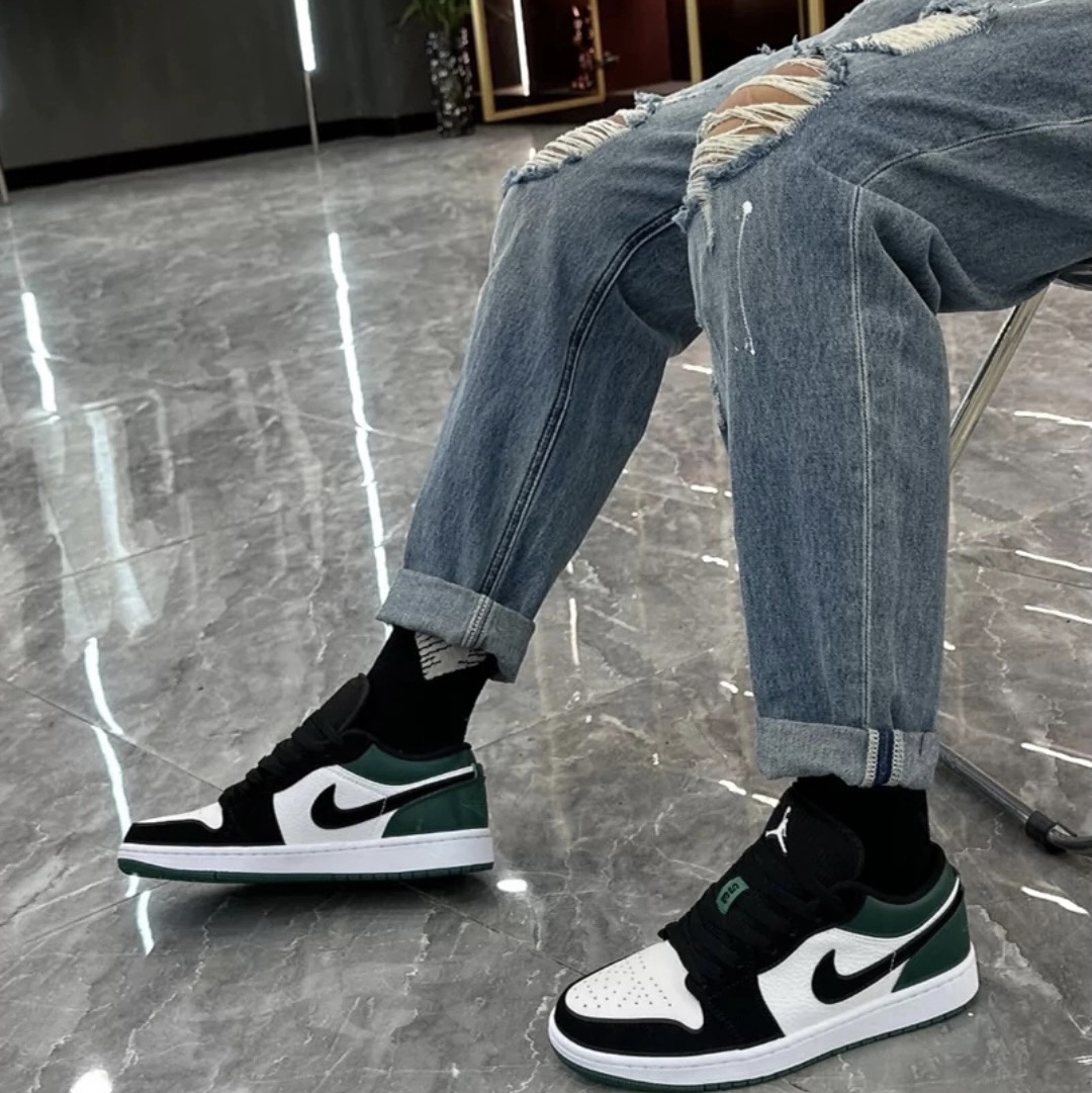 (GS) Jordan 1 Low Black Mystic Green 착용 스타일