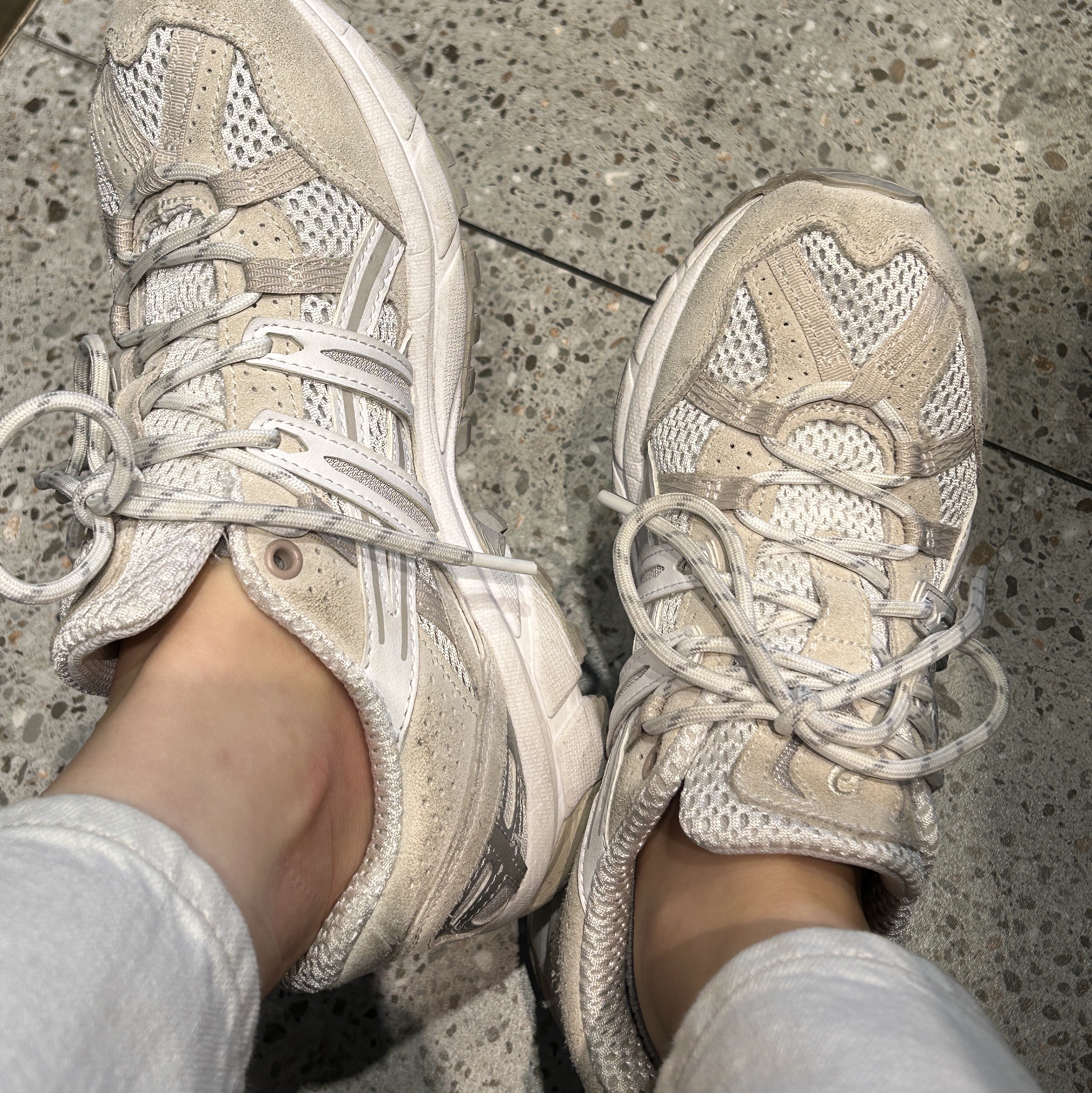 (W) Asics Gel-Sonoma 15-50 White Oatmeal 착용 스타일