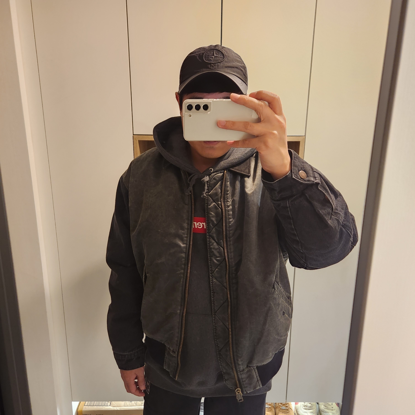 Supreme Denim Sleeve MA-1 Black - 23SS, Supreme Box Logo Hooded Sweatshirt Charcoal - 21FW 착용 스타일 - 1