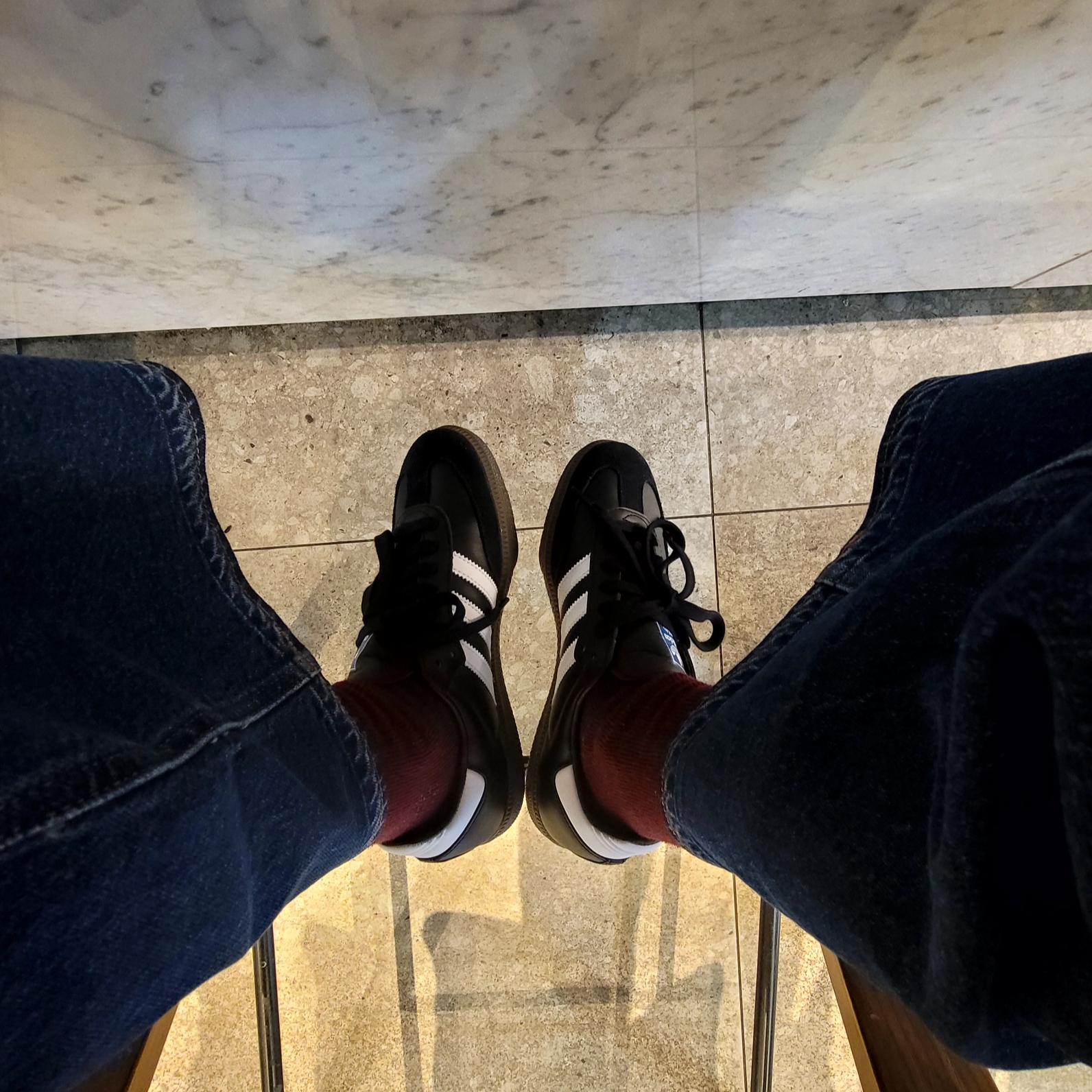 Adidas Samba OG Black White Gum 착용 스타일