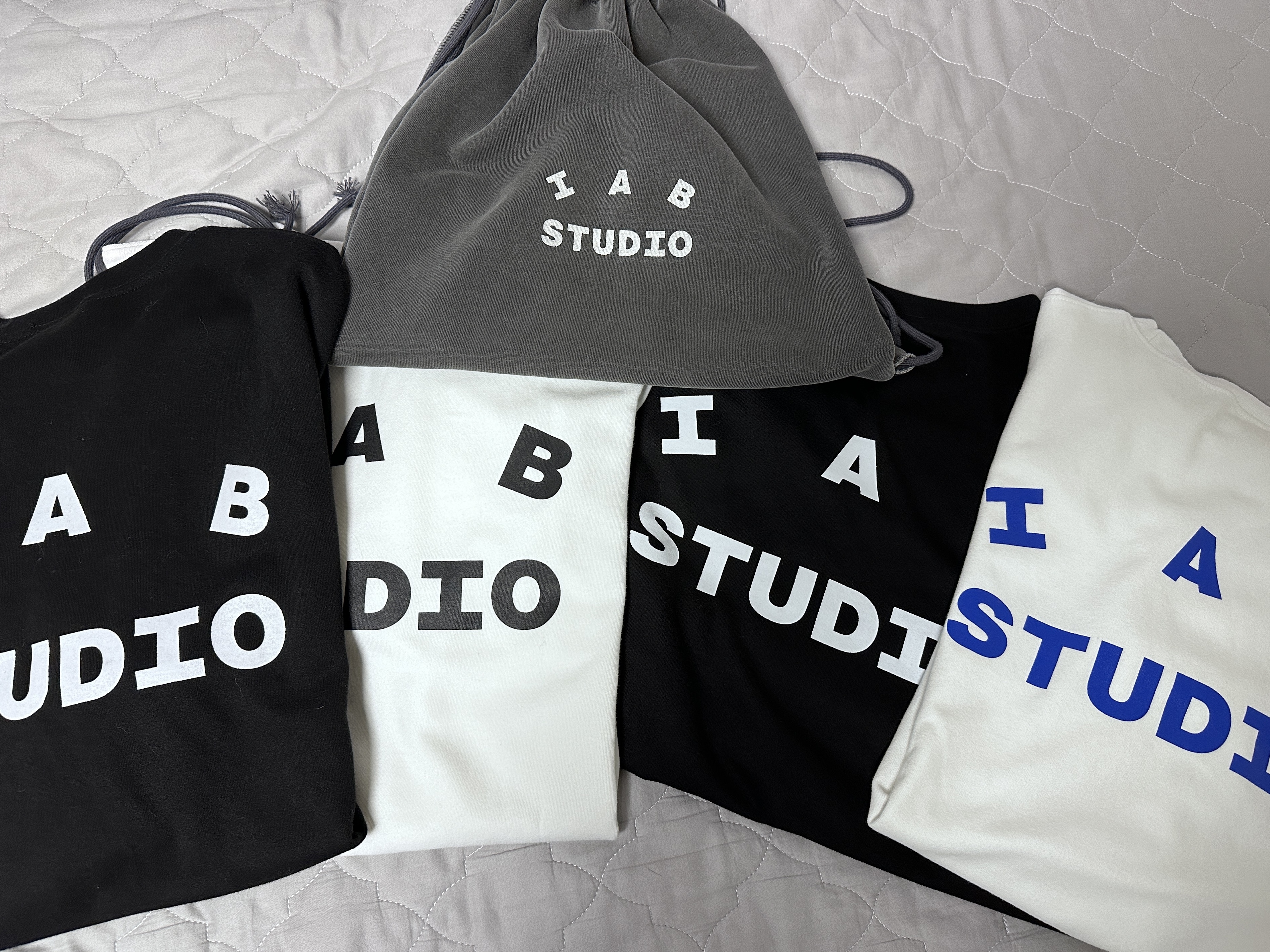 IAB Studio Long Sleeve Black - 23FW, IAB Studio Pigment Sack Black 착용 스타일 - 1