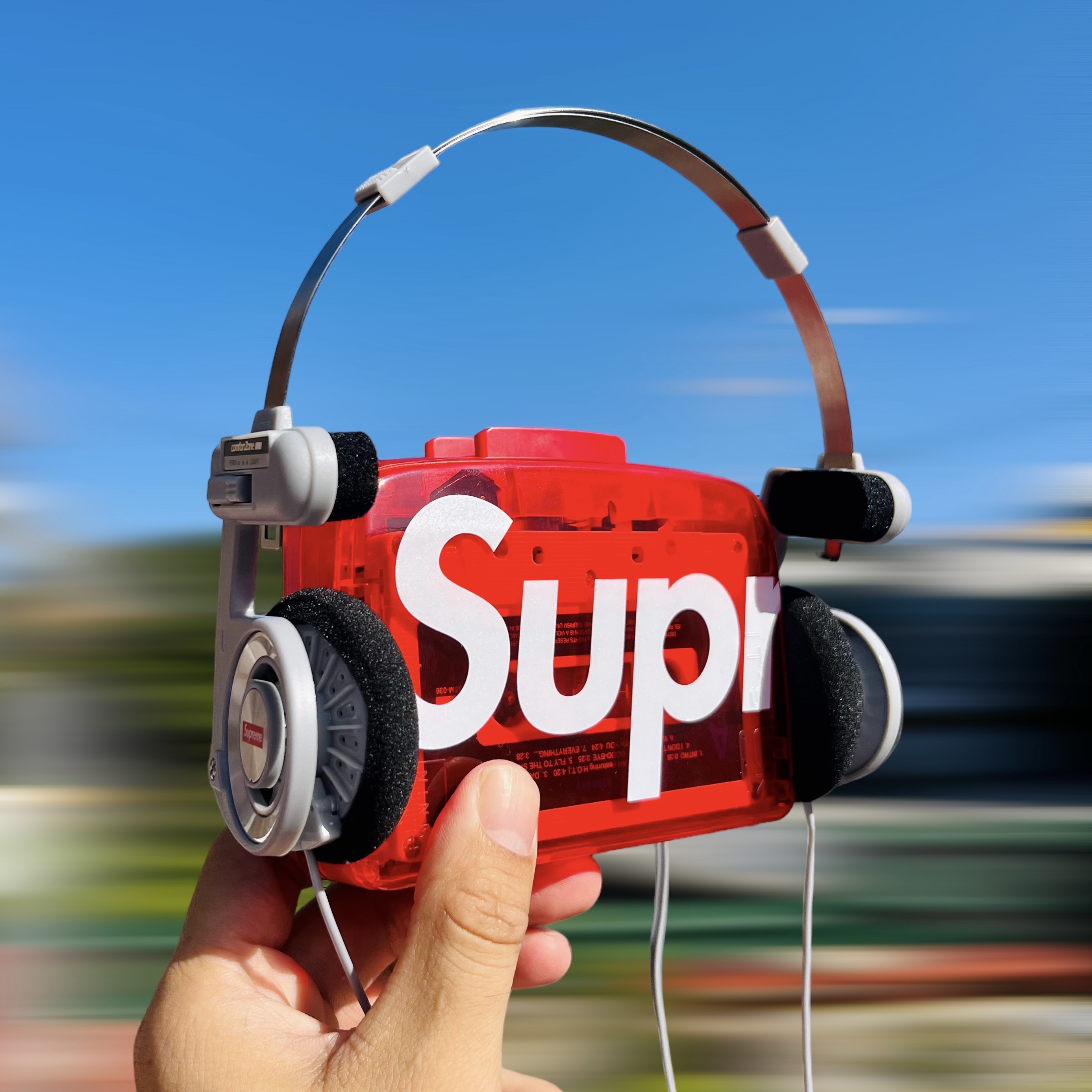 Supreme x Koss Portapro Headphones Silver - 23FW 착용 스타일 - 6