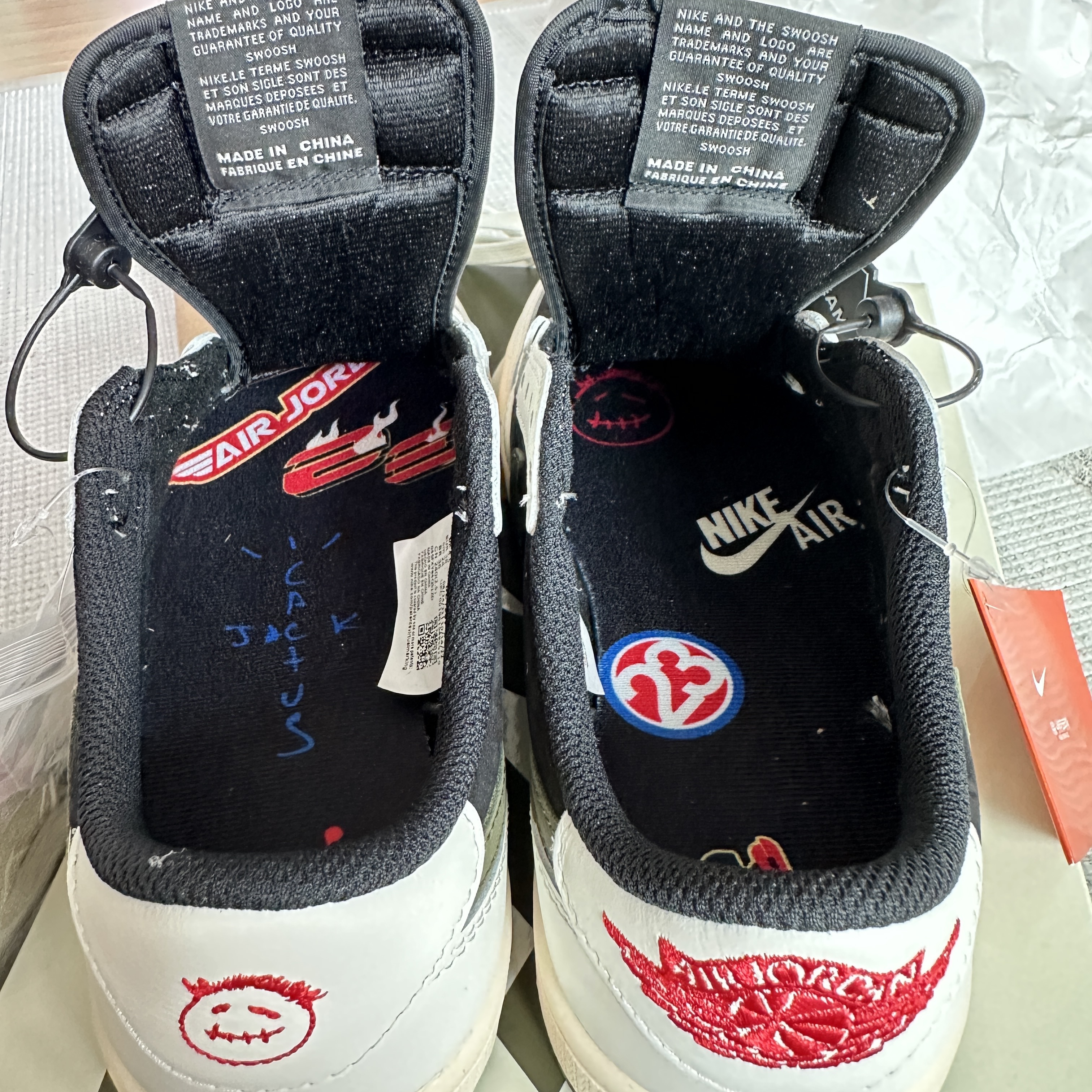 (W) Jordan 1 x Travis Scott Retro Low OG SP Medium Olive 착용 스타일 - 2