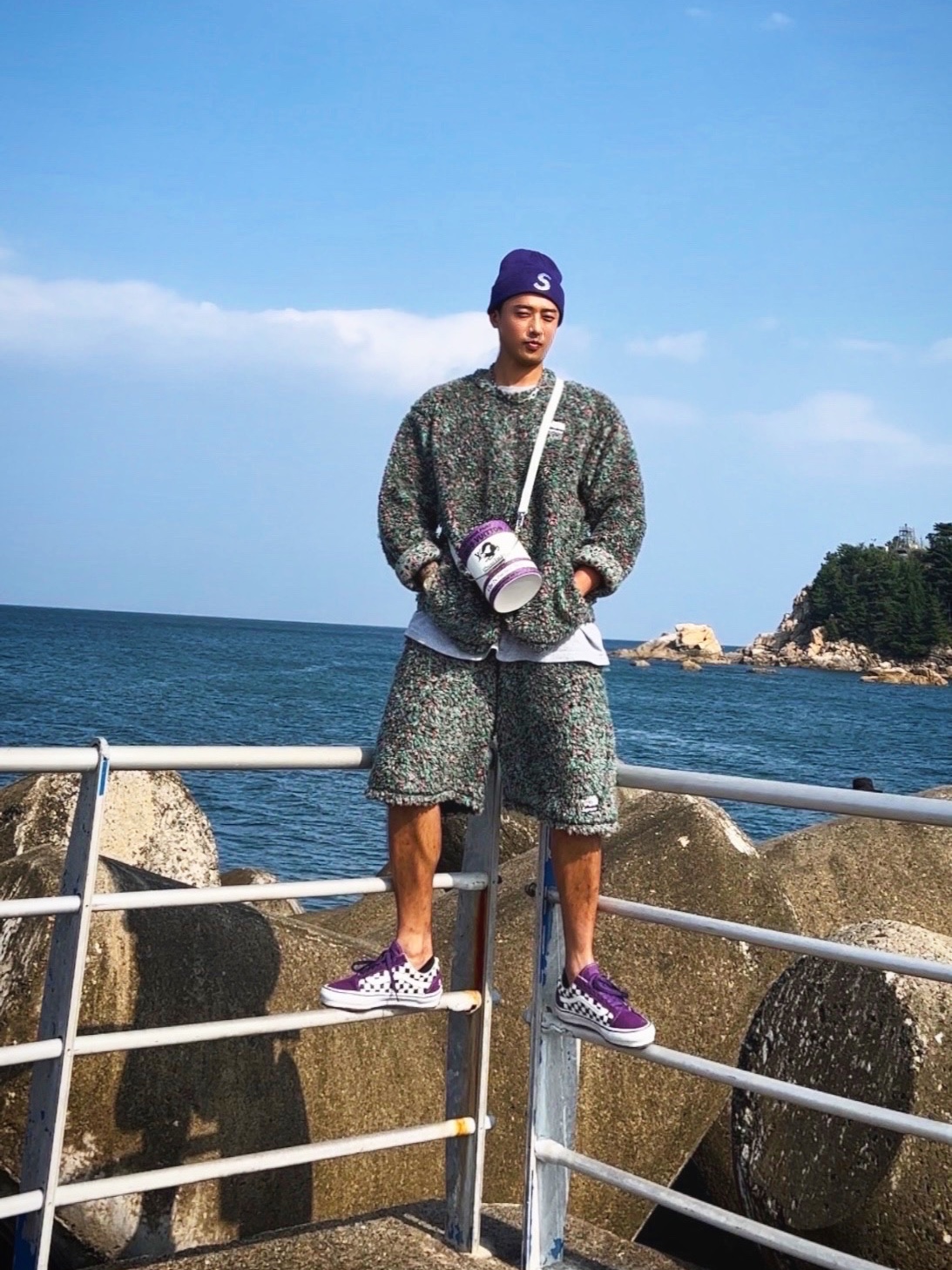 Supreme New Era Swarovski S Logo Beanie Purple - 21SS, Vans x Supreme x Swarovski Old Skool Purple 착용 스타일 - 2