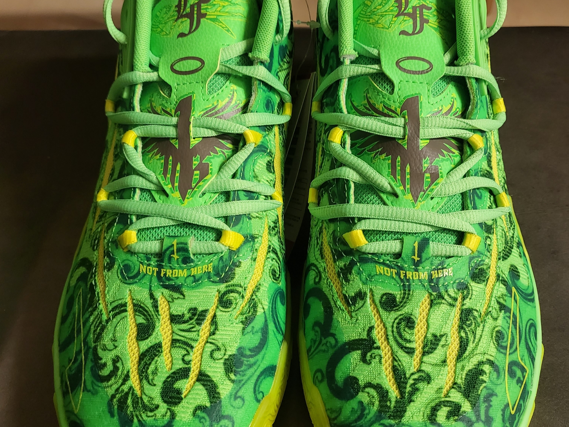 Puma MB.03 Lamelo Ball Fluro Green Fluro Yellow 착용 스타일 - 3