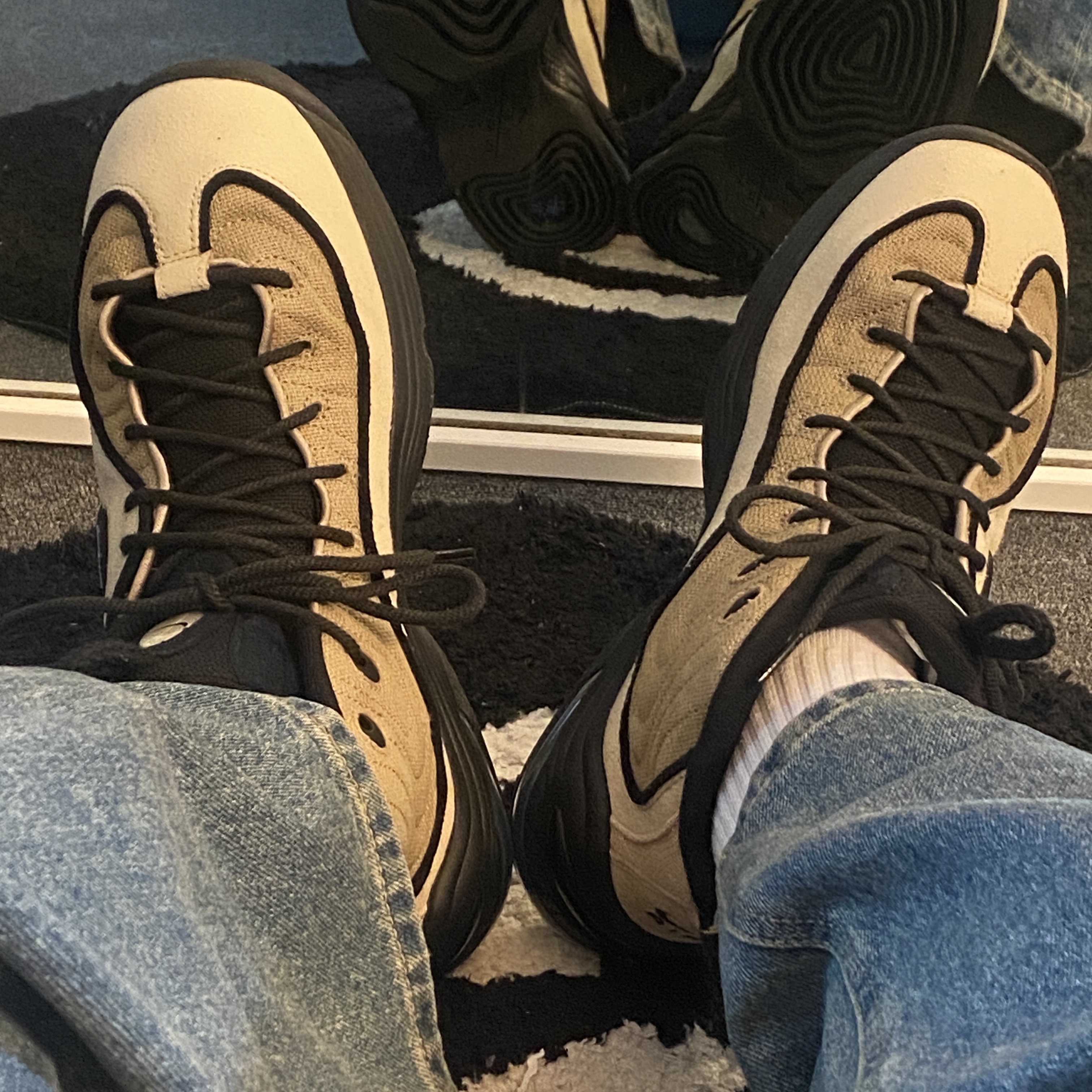Nike x Stussy Air Penny II Rattan and Limestone 착용 스타일 - 3