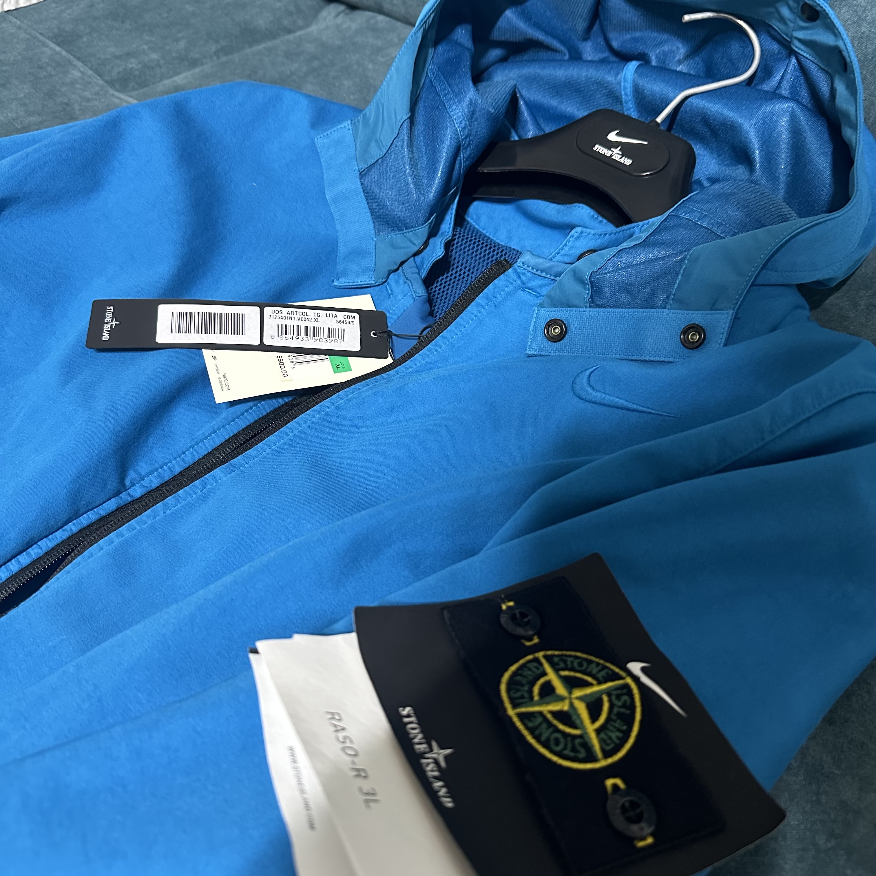 Nike Golf x Stone Island RASO-R 3L Jacket Blue 착용 스타일