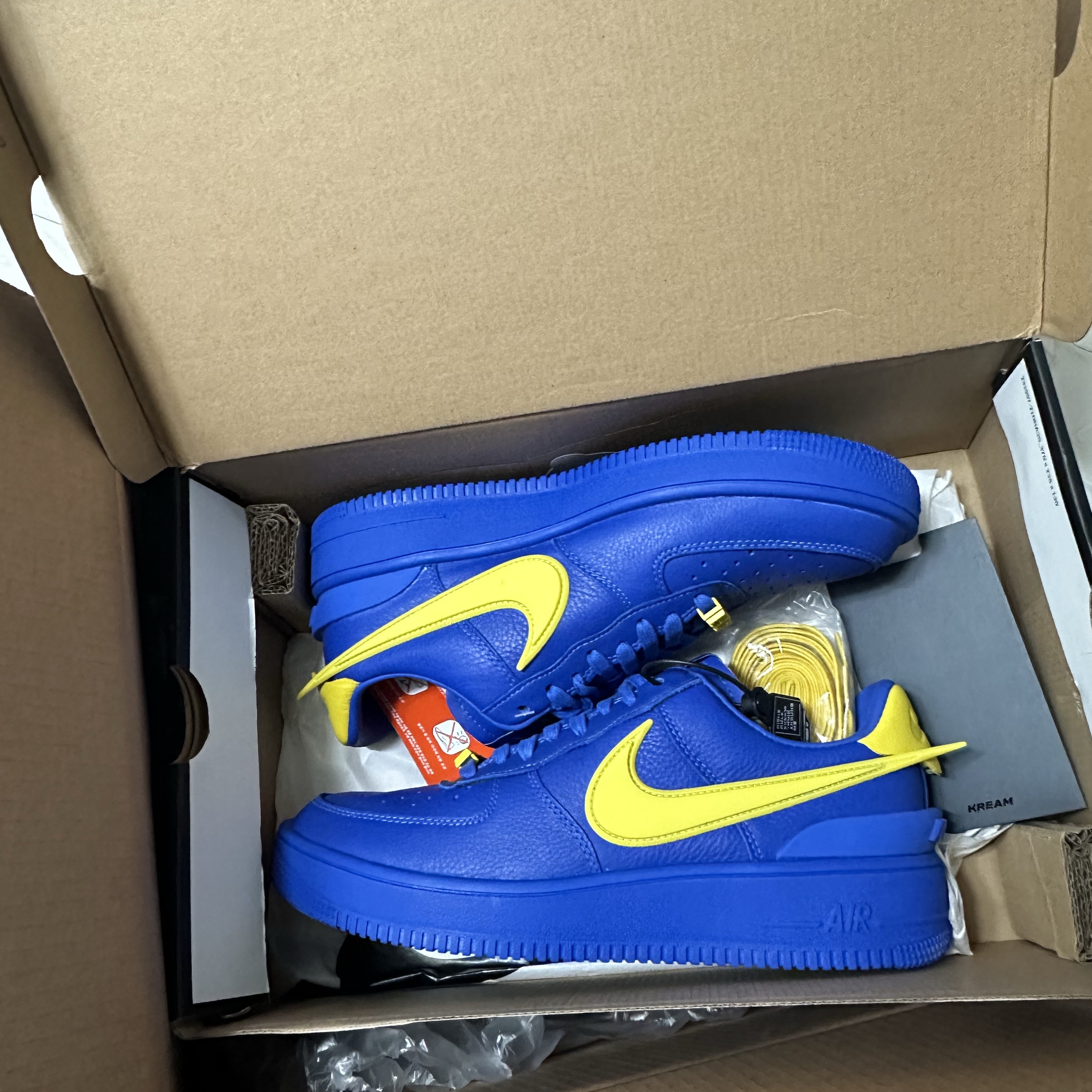Nike x Ambush Air Force 1 Low SP Game Royal and Vivid Sulfur 착용 스타일