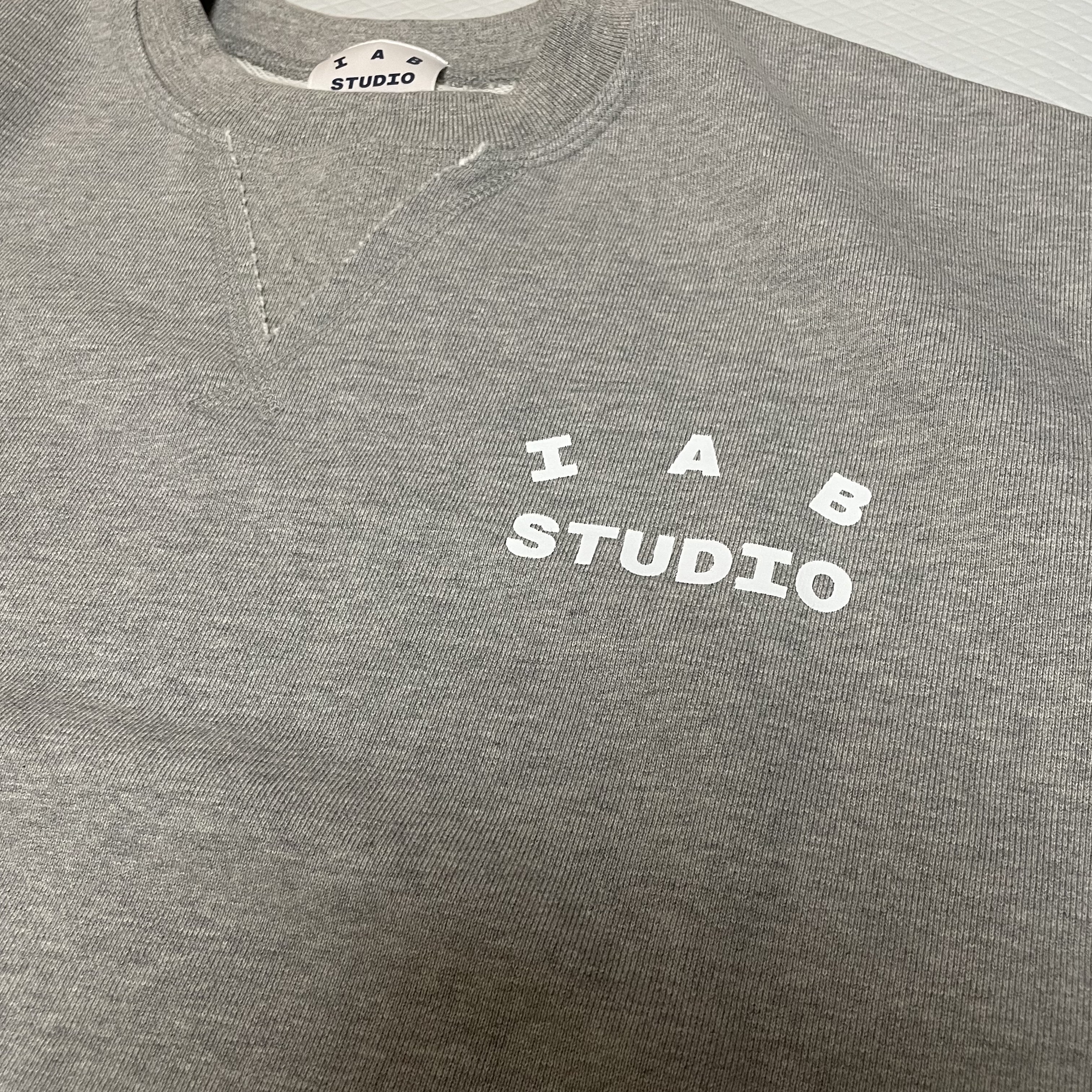IAB Studio Heavy Short Sleeve Sweatshirt Gray - 23FW 착용 스타일 - 1