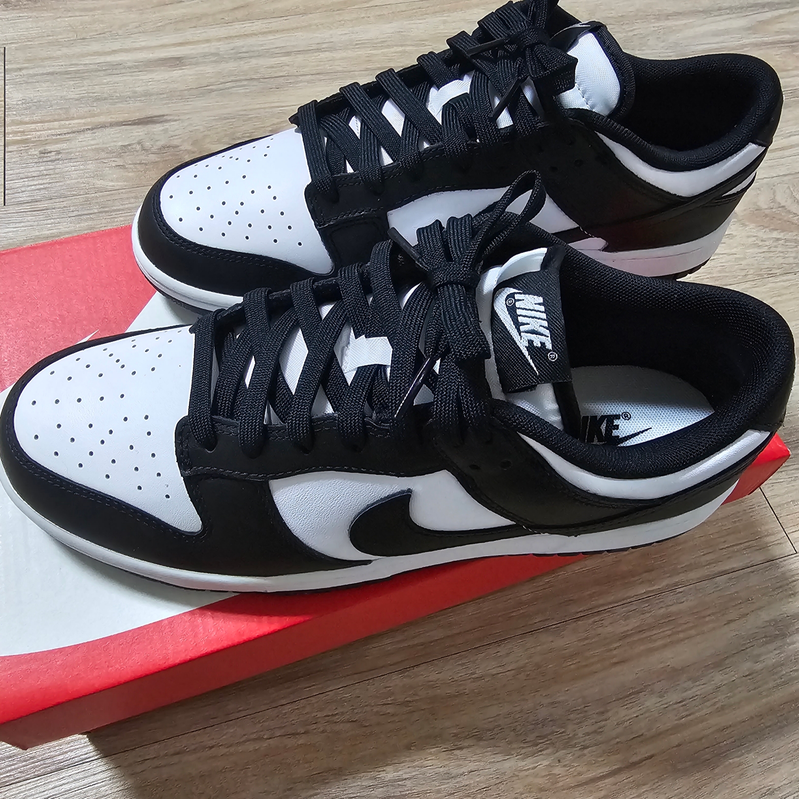 Nike Dunk Low Retro Black 착용 스타일