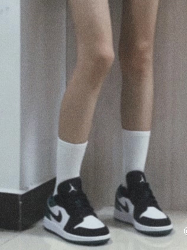 (GS) Jordan 1 Low Black Mystic Green 착용 스타일 - 3