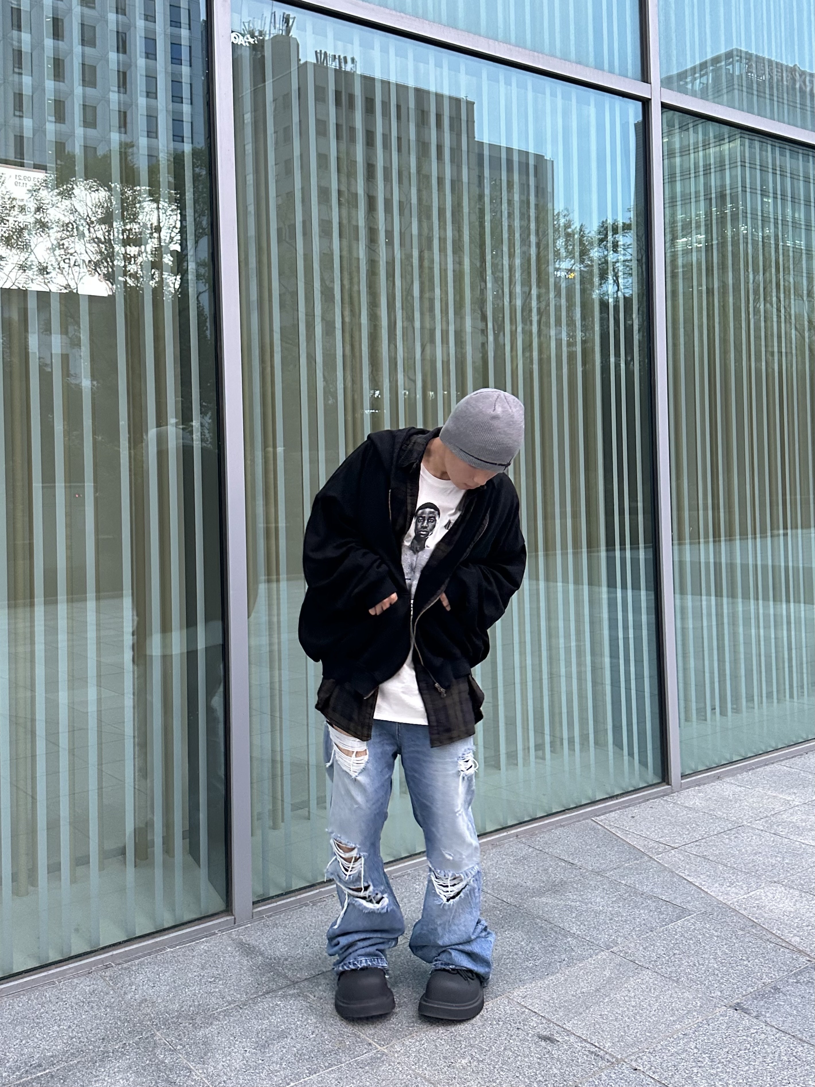 Undermycar Fisky Double Layered Shirts Hood Zip-Up Bronze Green - 23FW, Stussy x Martine Rose Stand Firm Pigment Dyed T-Shirt Natural 착용 스타일 - 1