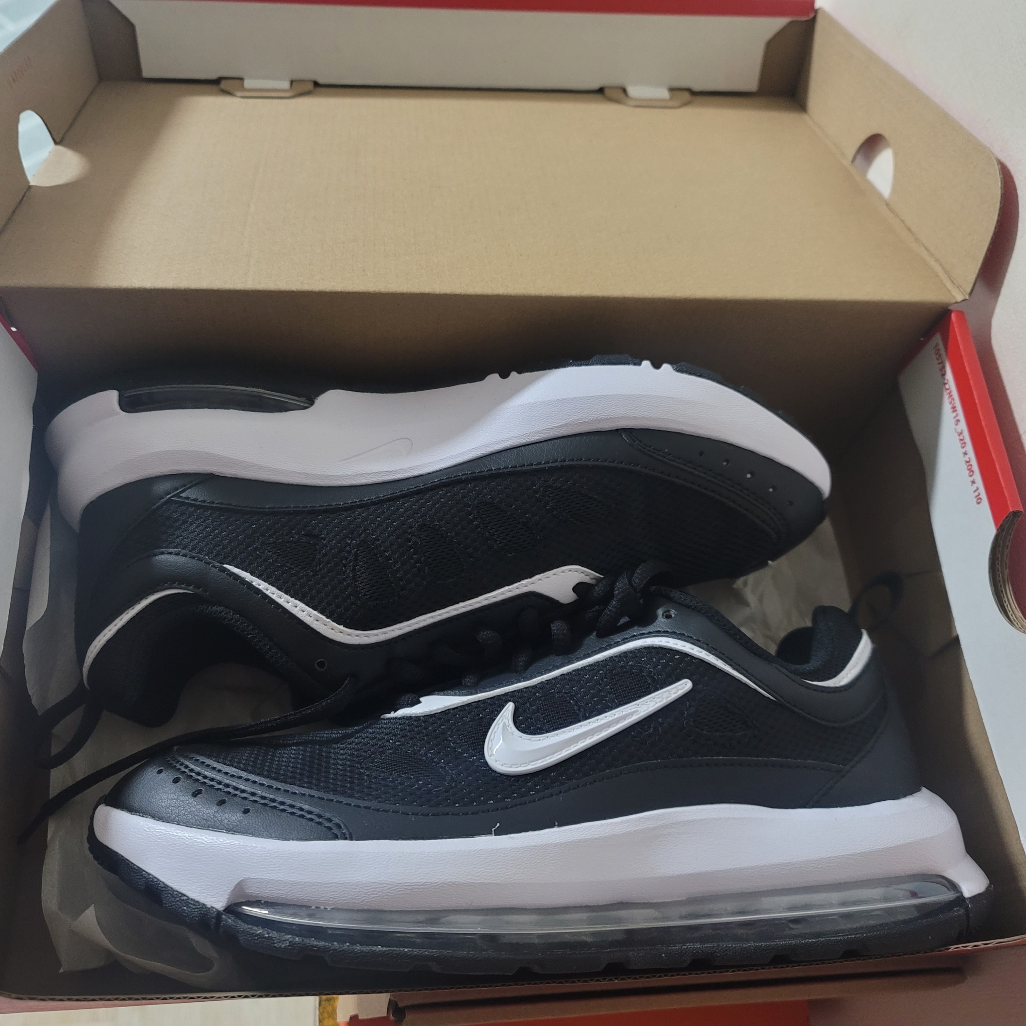 (W) Nike Air Max AP Black 착용 스타일