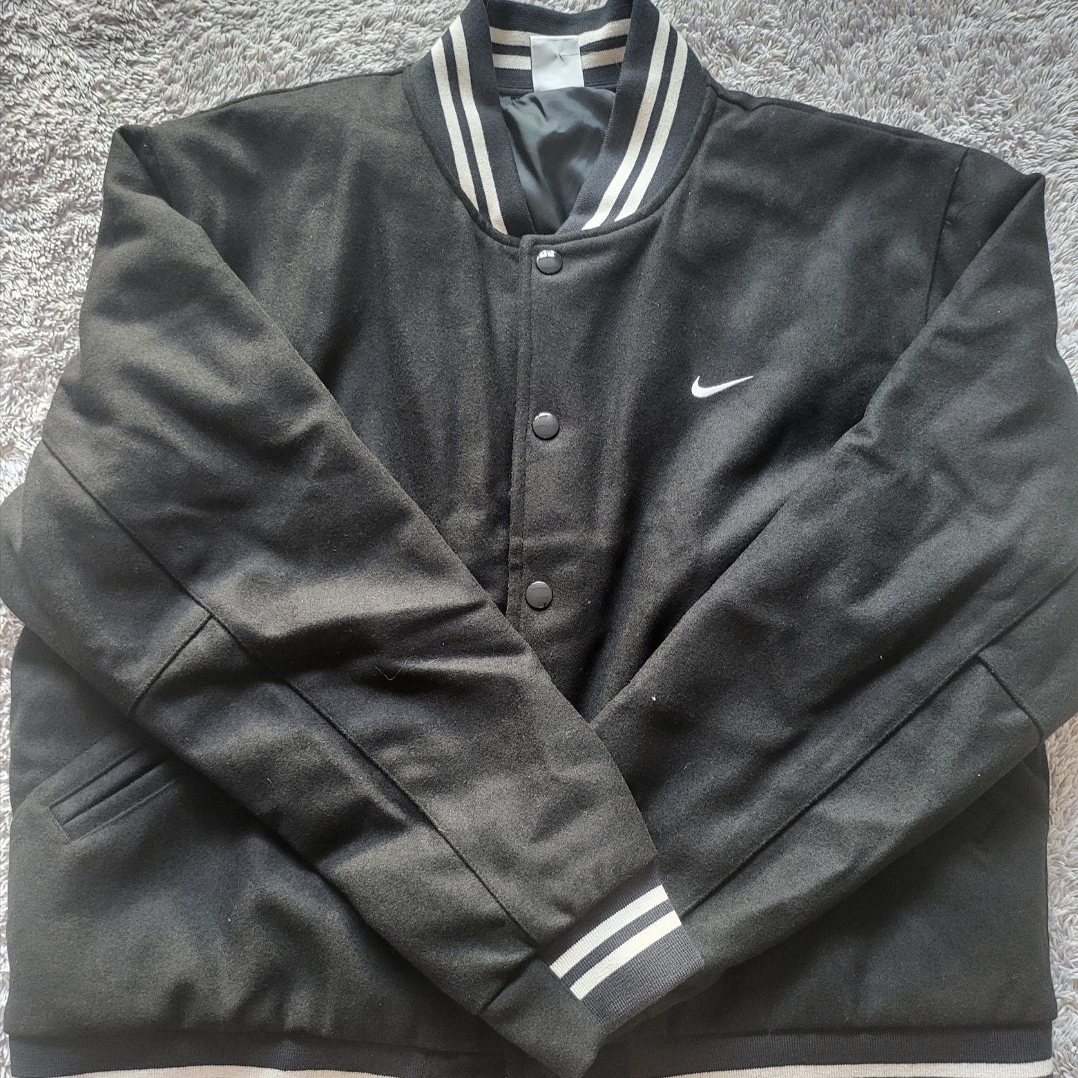 Nike NSW Authentics Varsity Jacket Black - Asia 착용 스타일 - 1